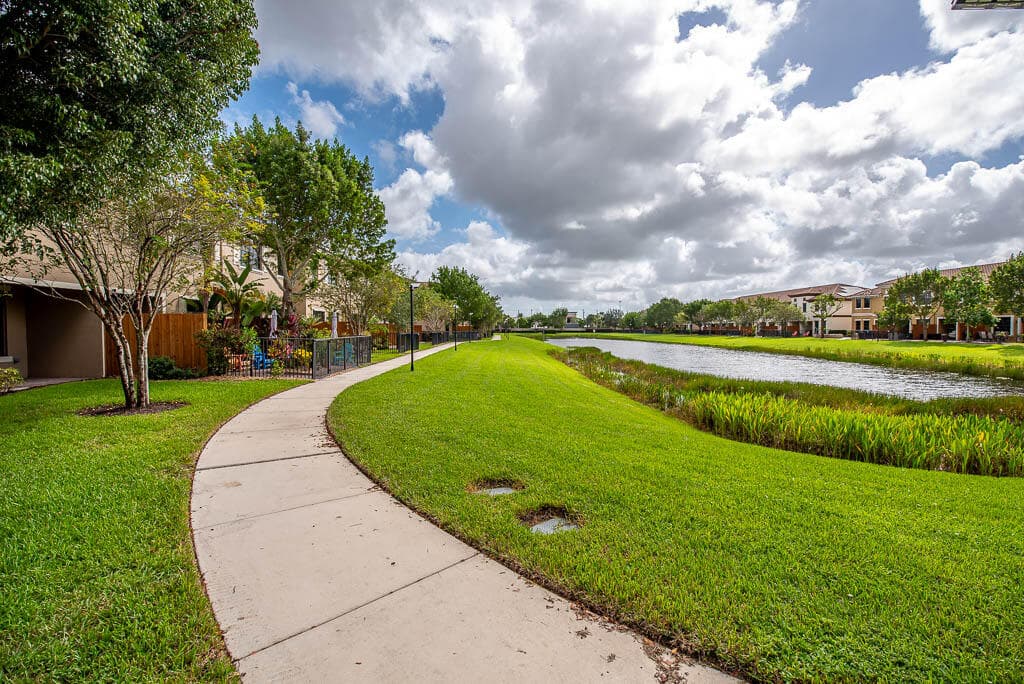 10283 Wellington Parc Drive, Wellington, FL 33449 — photo 31 of 34