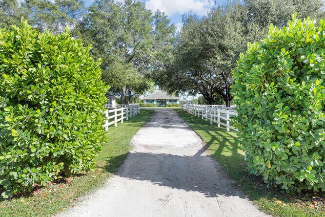 2760 Appaloosa Trail, Wellington, FL 33414 — photo 38 of 43
