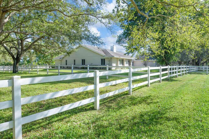 2760 Appaloosa Trail, Wellington, FL 33414 — photo 40 of 43