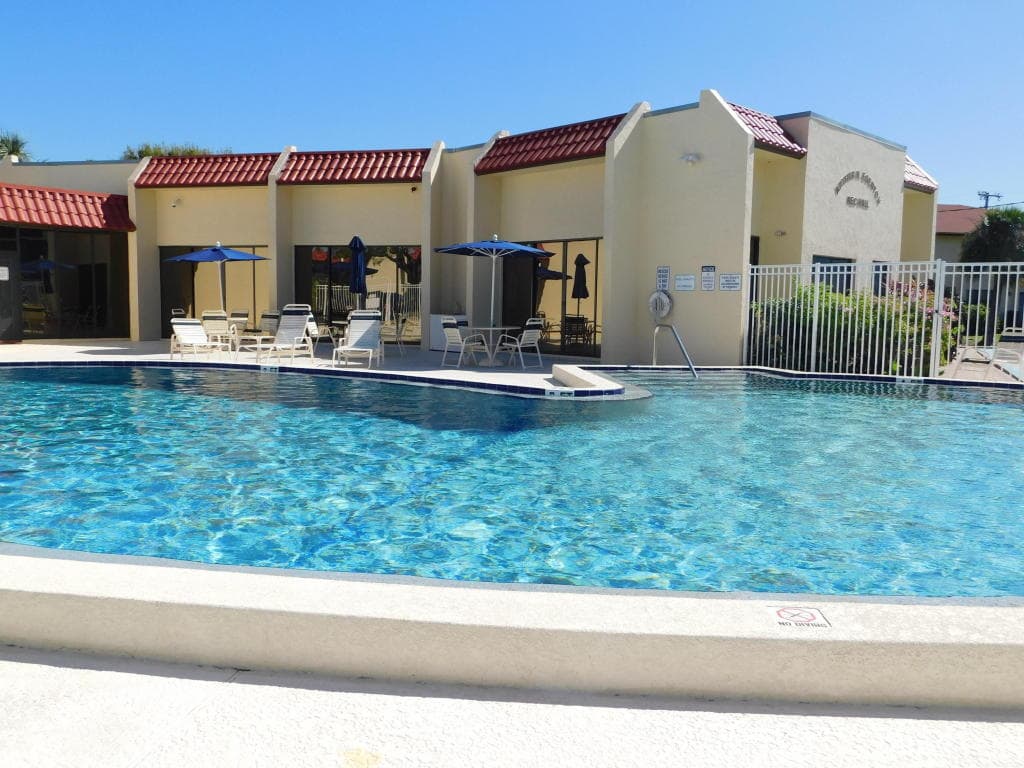 2050 Oleander Boulevard 11207, Fort Pierce, FL 34950 — photo 1 of 9