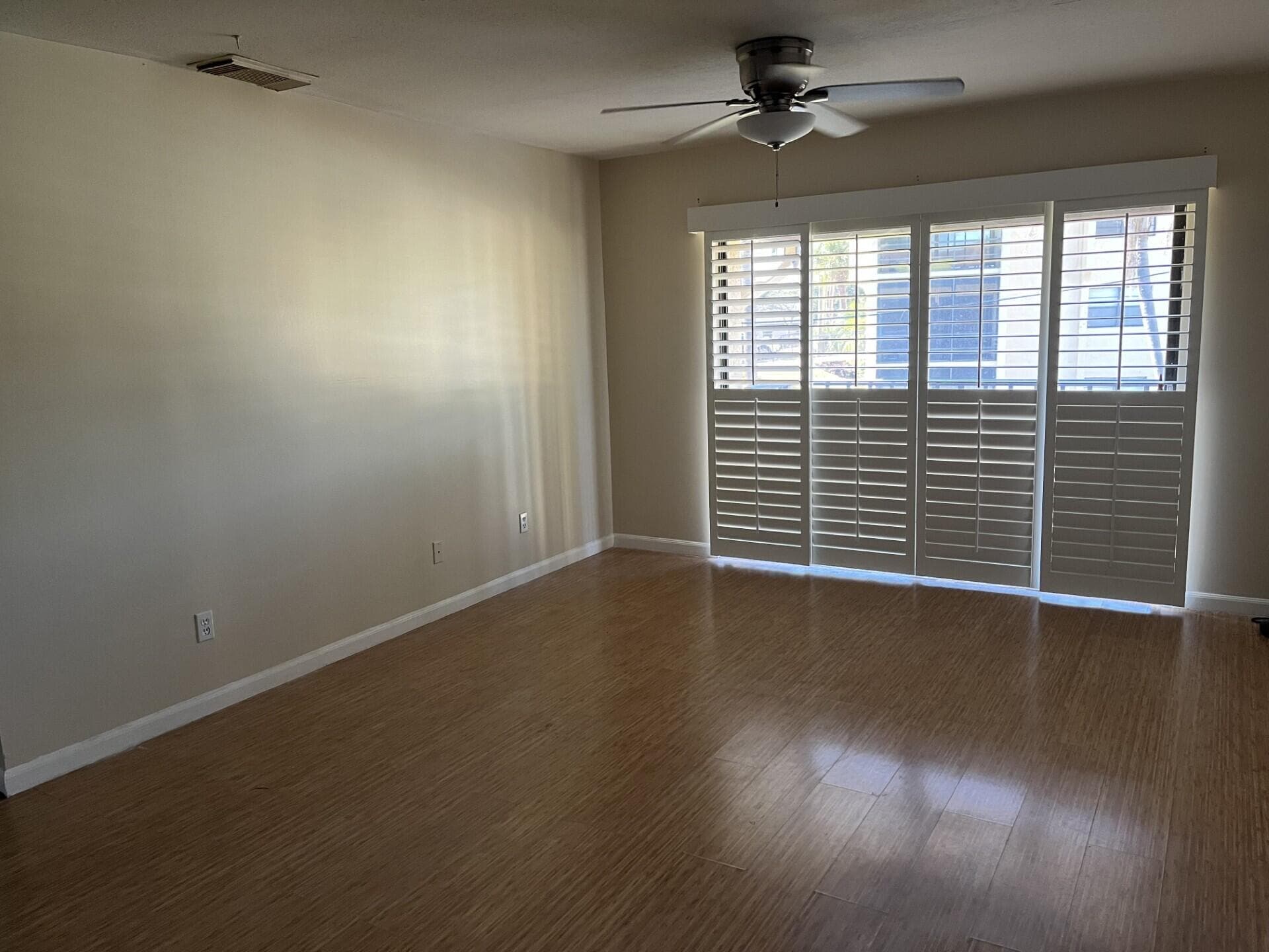 2050 Oleander Boulevard 11207, Fort Pierce, FL 34950 — photo 4 of 9