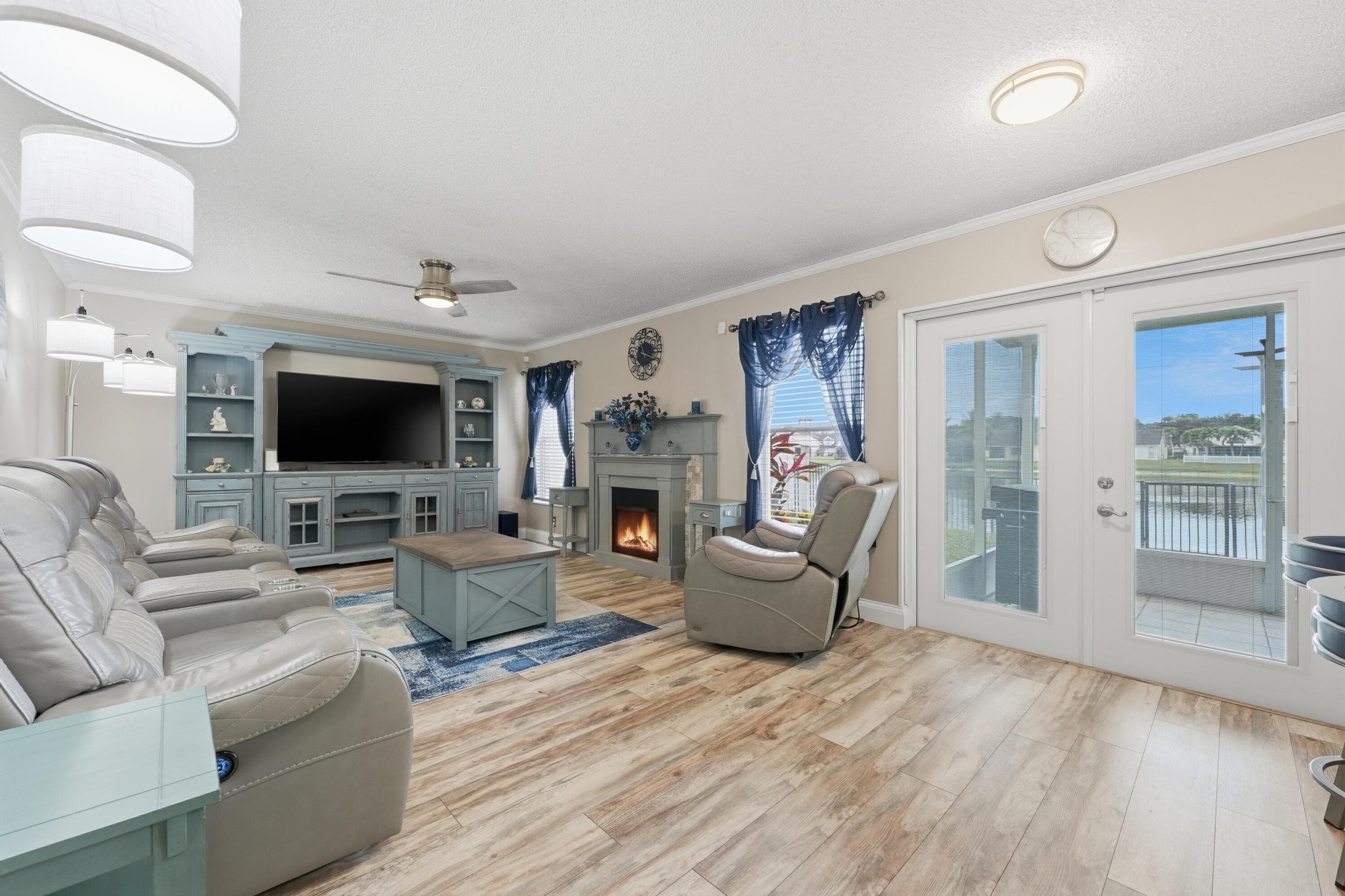 2805 Foxhall Drive E, West Palm Beach, FL 33417 — photo 8 of 54