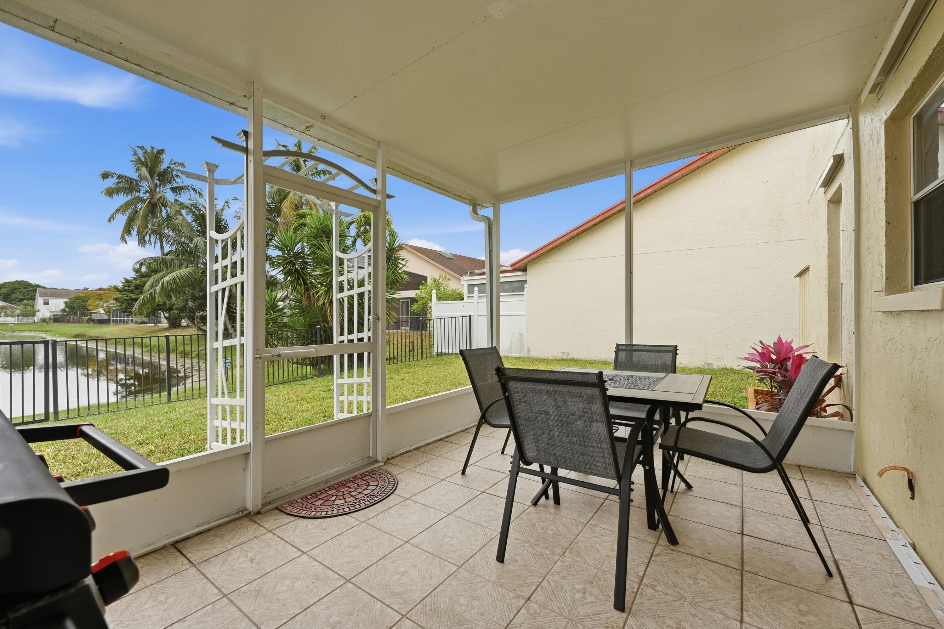 2805 Foxhall Drive E, West Palm Beach, FL 33417 — photo 2 of 54