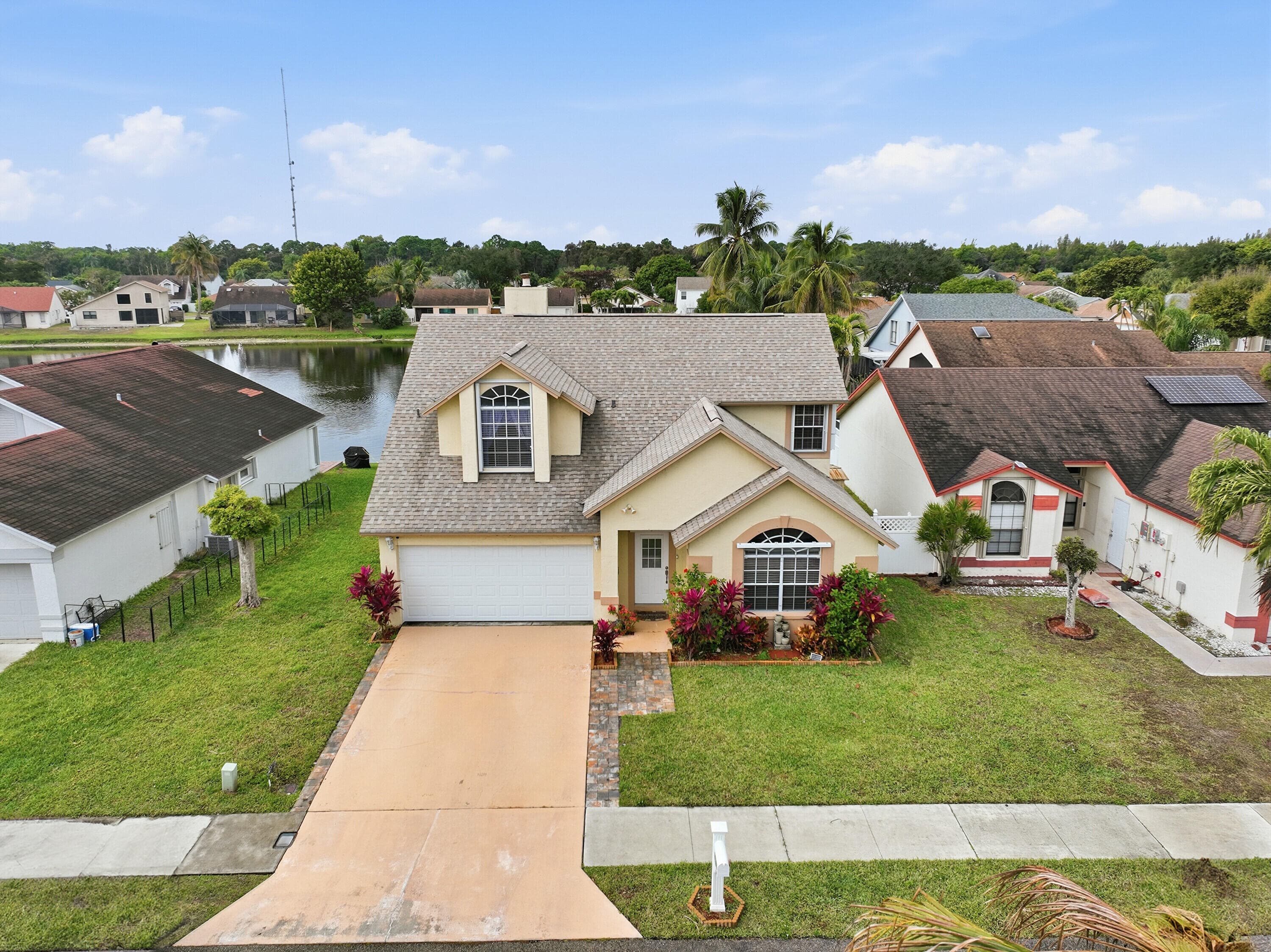 2805 Foxhall Drive E, West Palm Beach, FL 33417 — photo 37 of 54