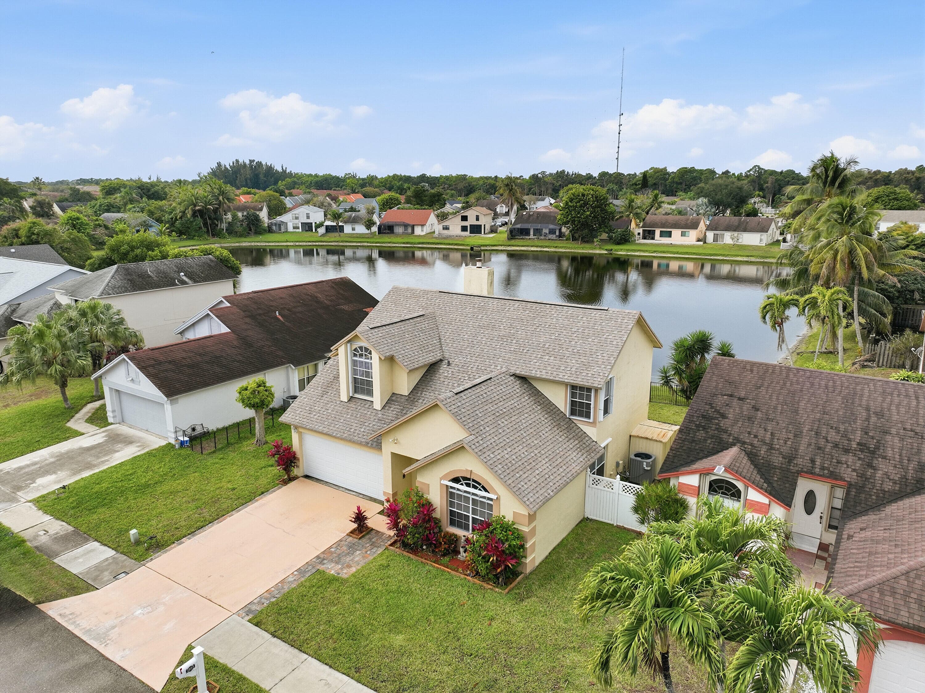 2805 Foxhall Drive E, West Palm Beach, FL 33417 — photo 38 of 54