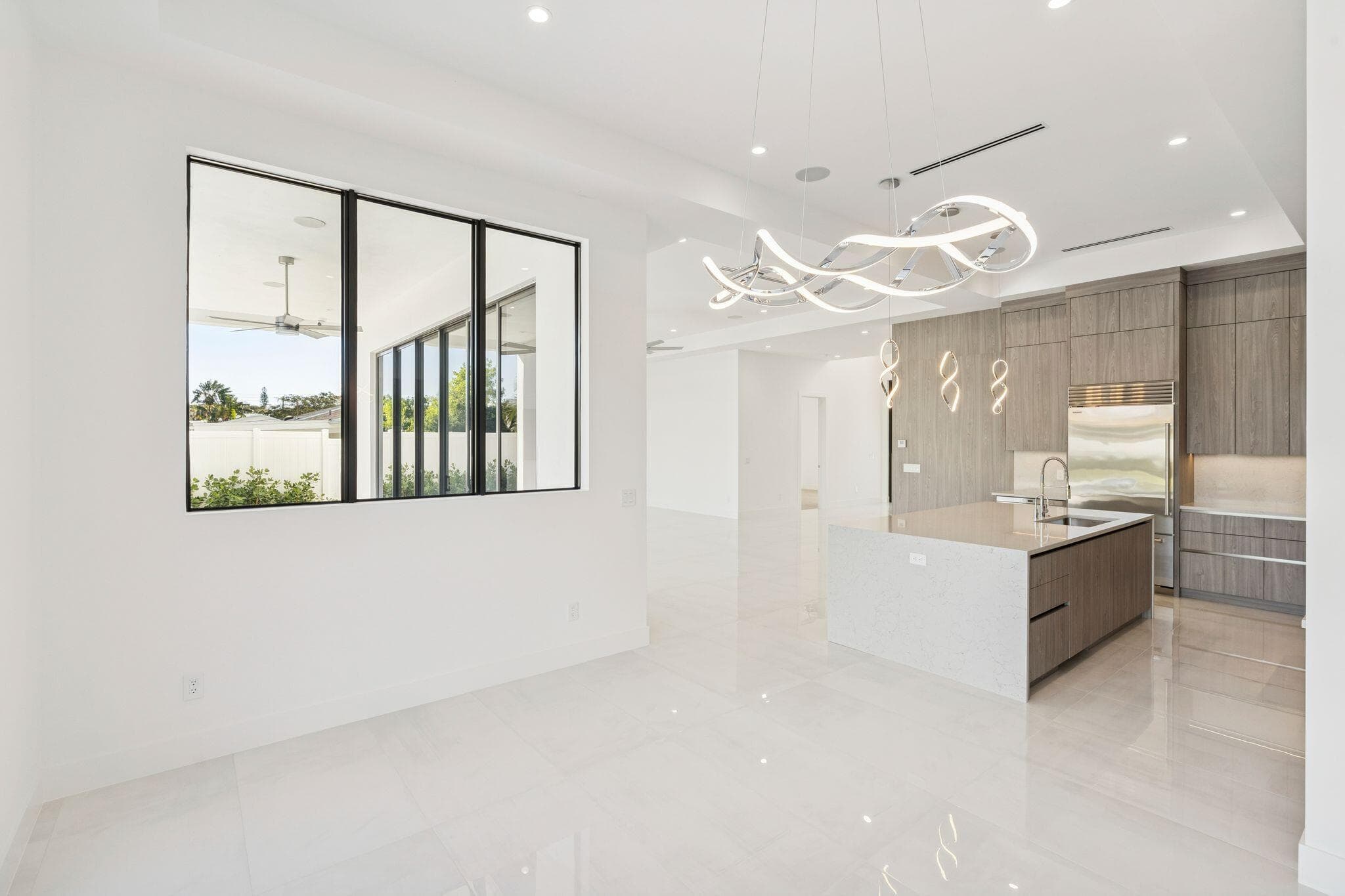 261 NW 8th Street, Boca Raton, FL 33432 — photo 10 of 53