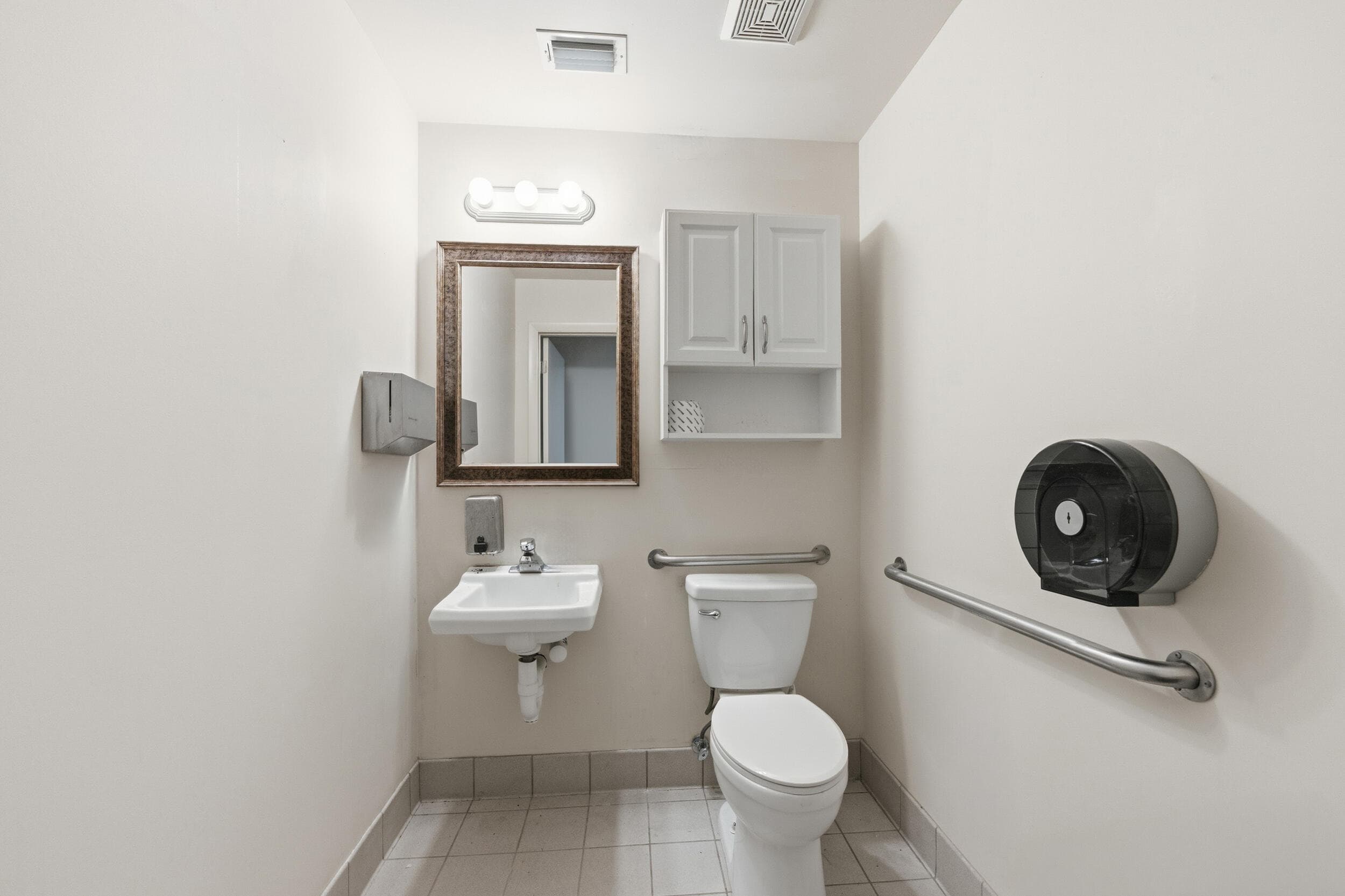 2518 SE Willoughby Boulevard 2518, Stuart, FL 34994 — photo 11 of 22