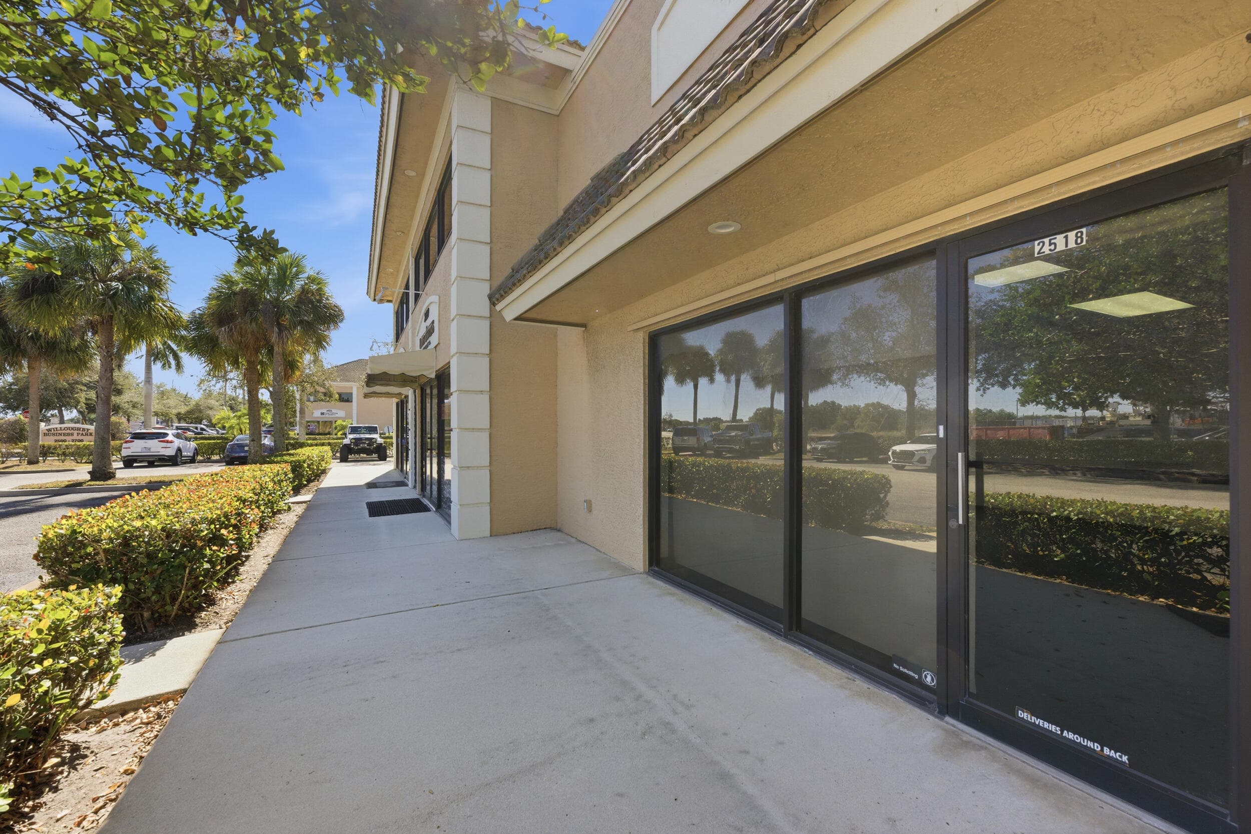 2518 SE Willoughby Boulevard 2518, Stuart, FL 34994 — photo 3 of 22