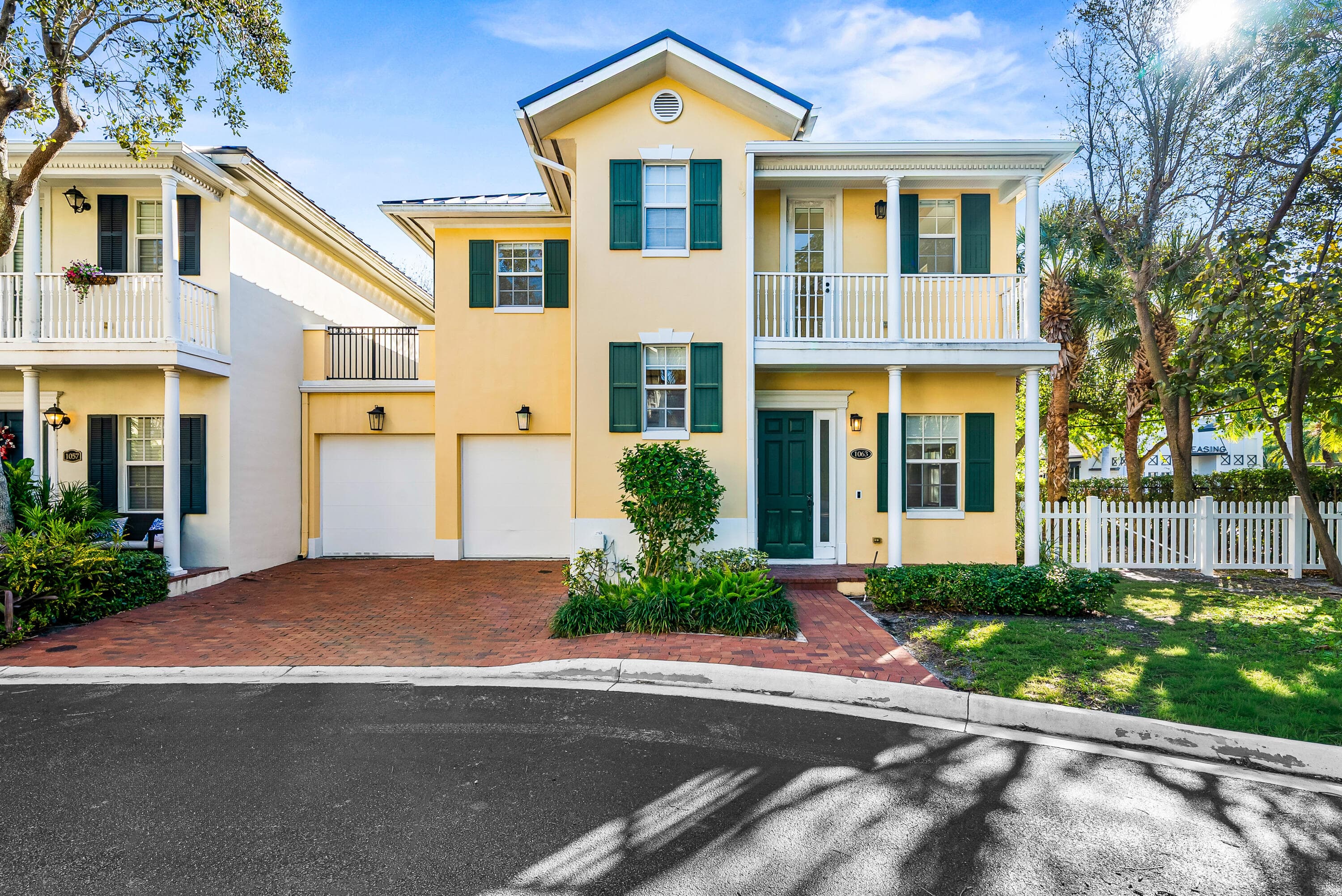 1063 E Heritage Club Circle, Delray Beach, FL 33483 — photo 1 of 40