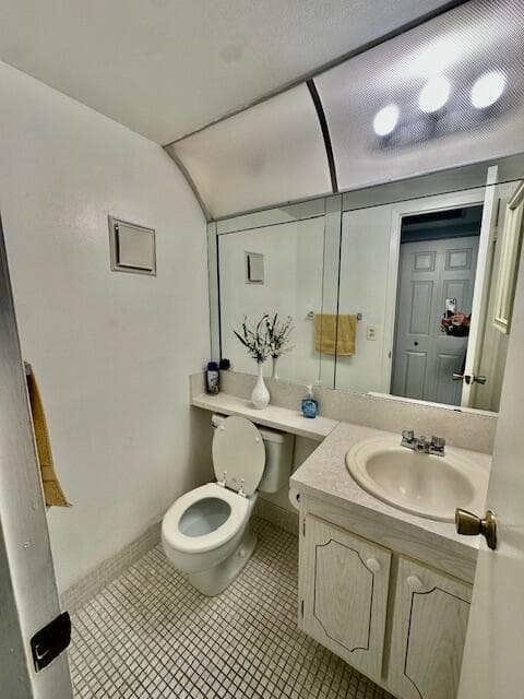 30 Suffolk A, Boca Raton, FL 33434 — photo 8 of 34
