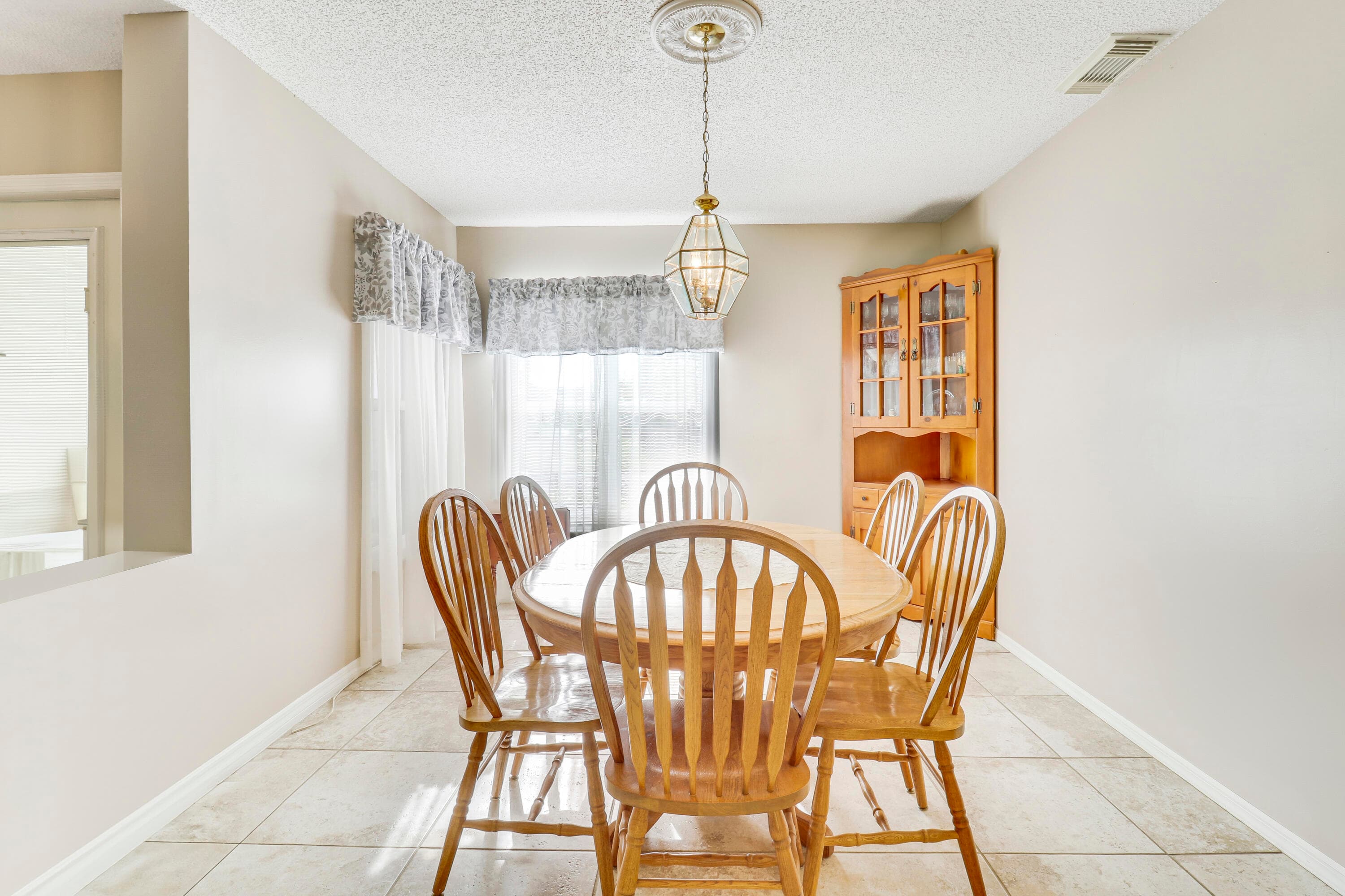 6018 Travelers Way, Fort Pierce, FL 34982 — photo 5 of 39