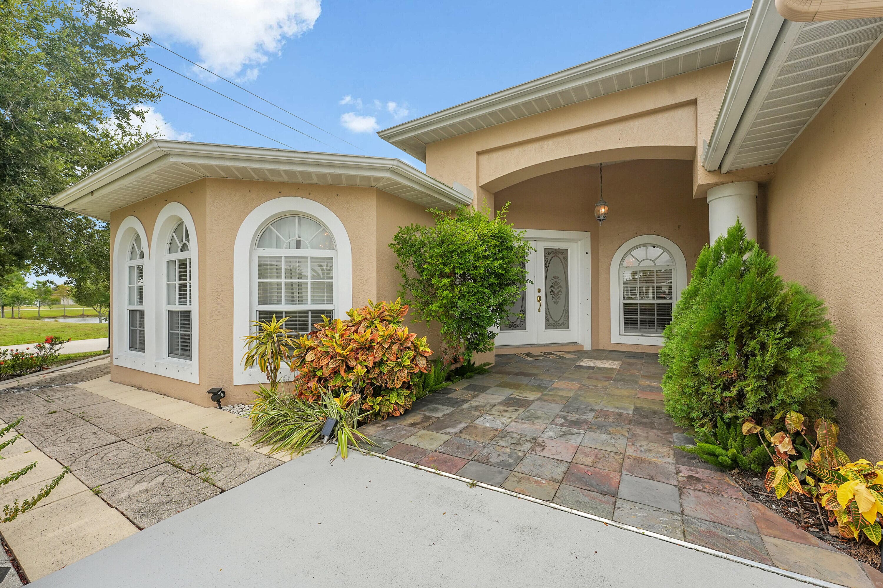 1402 SW Doe Court, Port St. Lucie, FL 34953 — photo 4 of 57