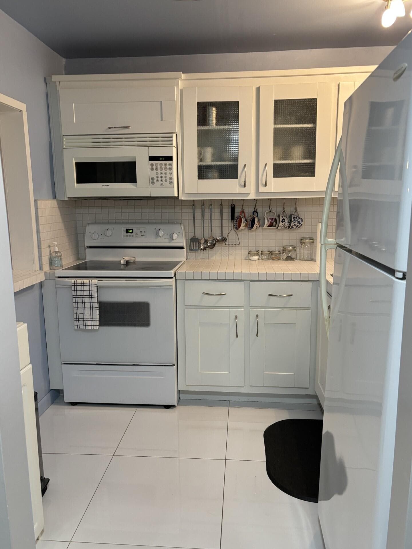2731 N Pine Island Road 105, Sunrise, FL 33322 — photo 5 of 34