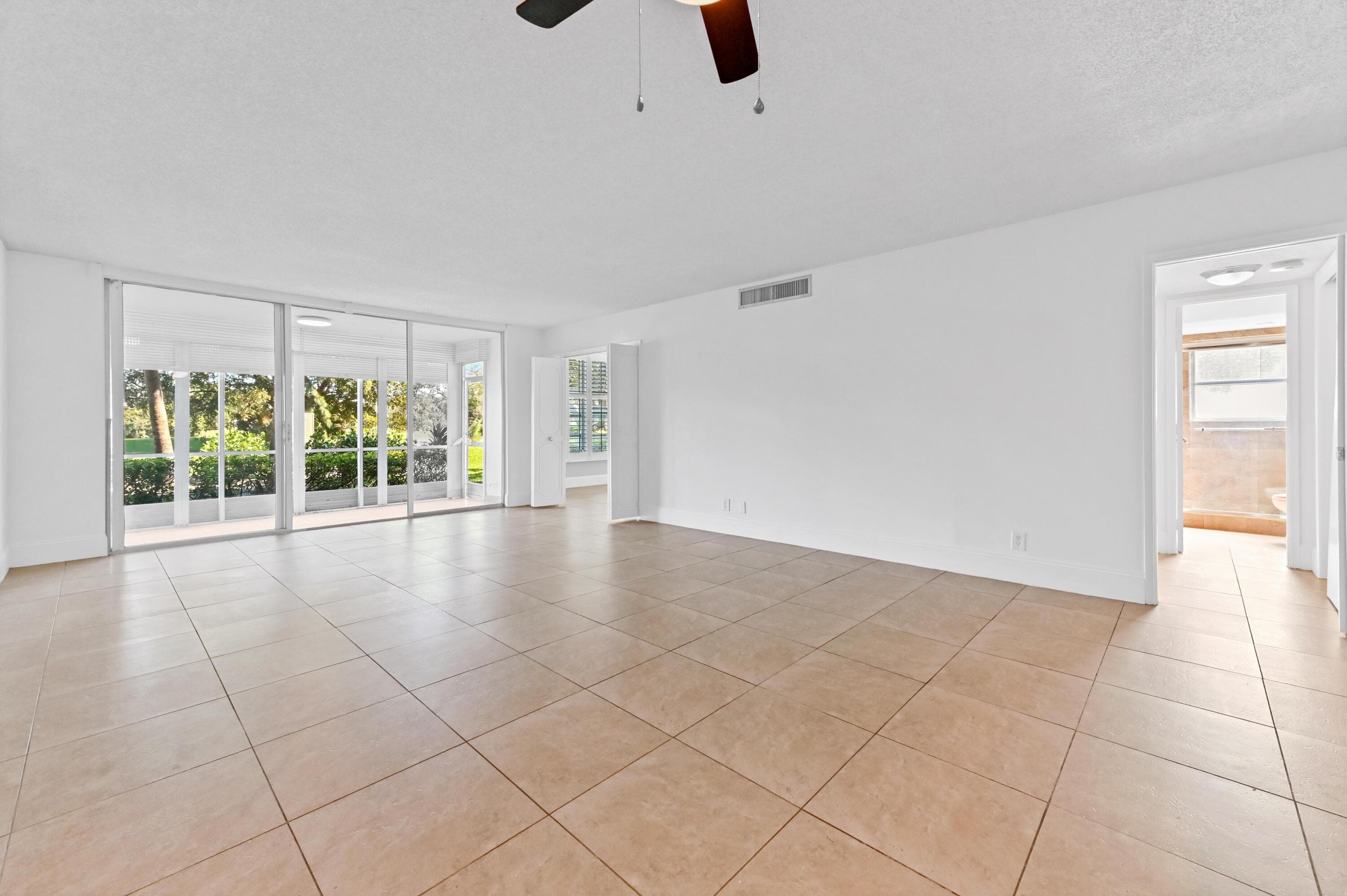 2851 S Palm Aire Drive 101, Pompano Beach, FL 33069 — photo 9 of 35