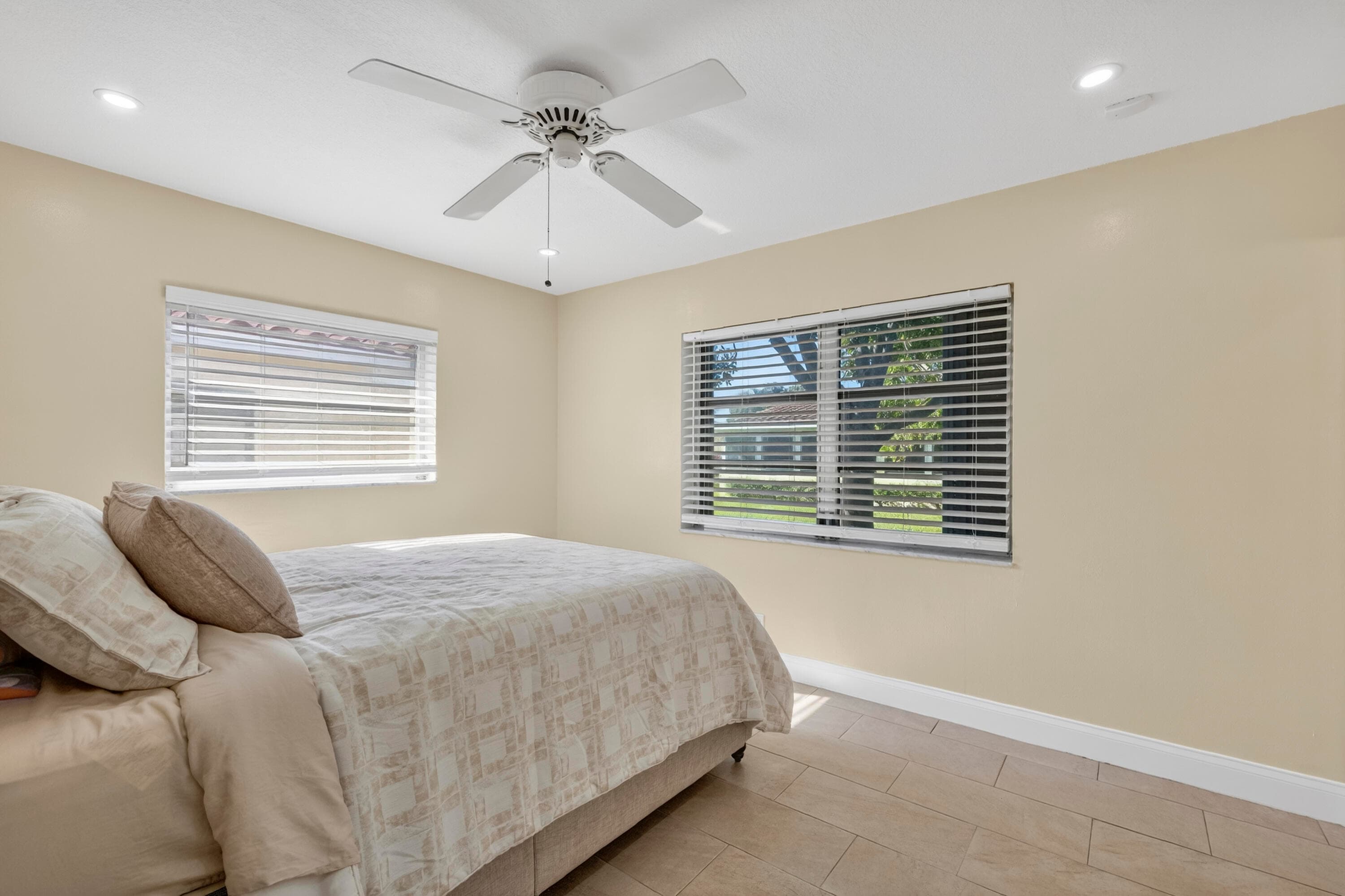 4361 NW 12th Drive NW, Deerfield Beach, FL 33064 — photo 25 of 41