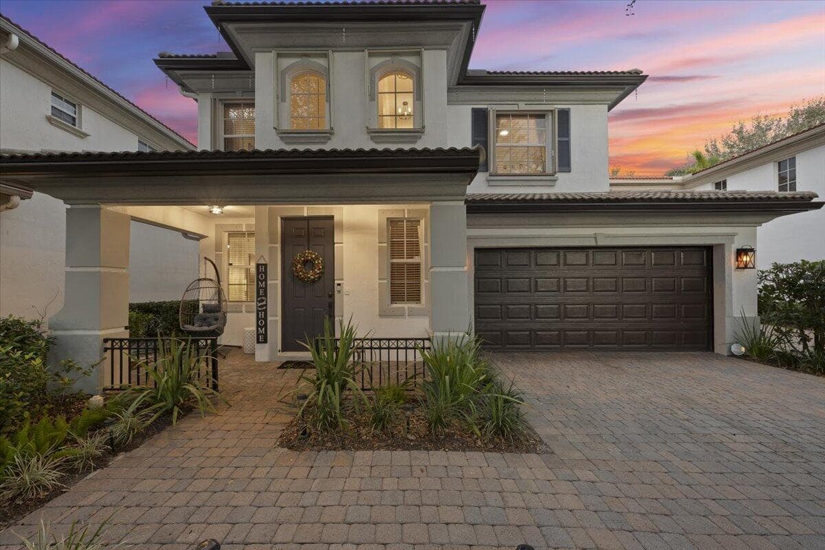 627 Castle Drive, Palm Beach Gardens, FL 33410 — photo 2 of 66