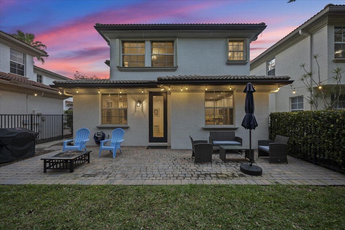 627 Castle Drive, Palm Beach Gardens, FL 33410 — photo 31 of 66