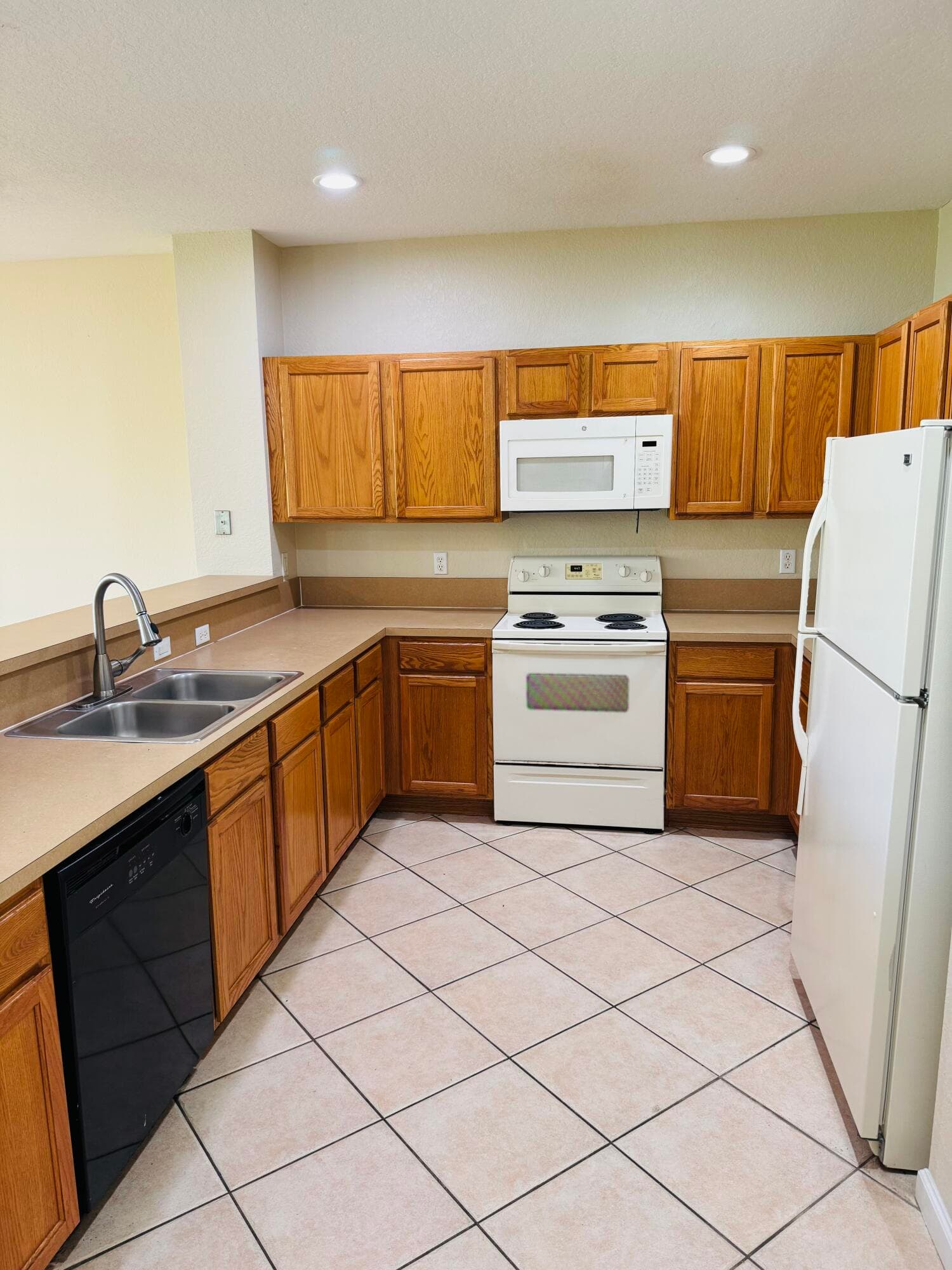 3033 N Evergreen Circle, Boynton Beach, FL 33426 — photo 4 of 17