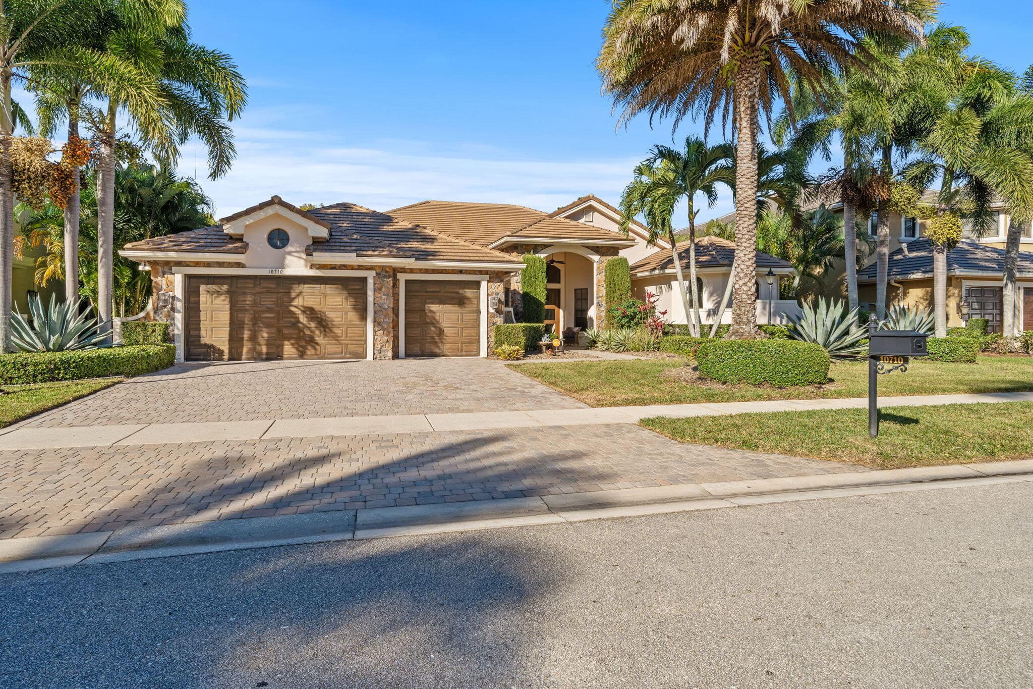 10710 Versailles Boulevard, Wellington, FL 33449 — photo 50 of 54