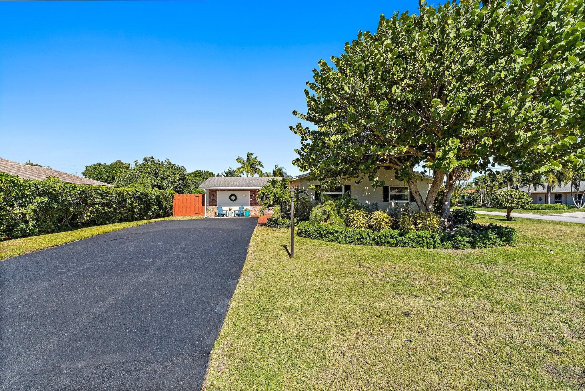 1401 N Lake Court, Lake Clarke Shores, FL 33406 — photo 7 of 45