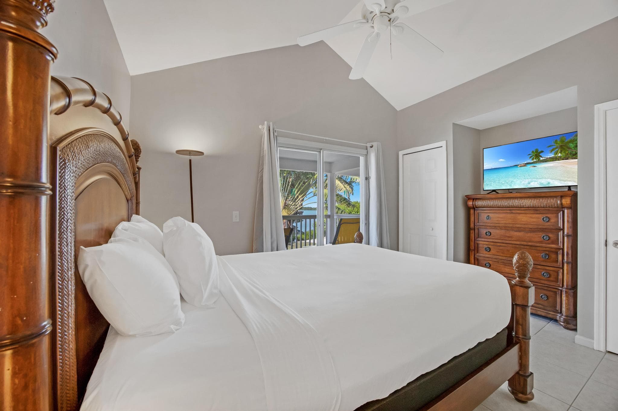 5081 Sunset Village Drive, Duck Key, FL 33050 — photo 29 of 59