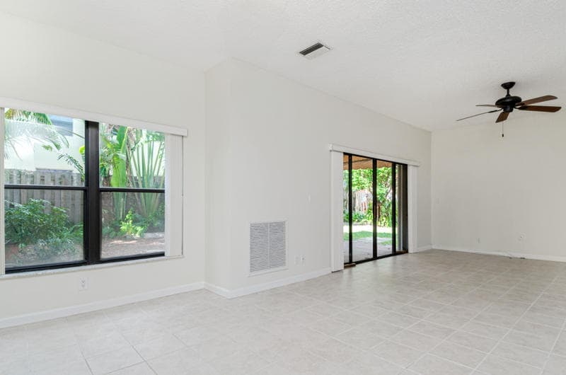 363 W Camino Real 4, Boca Raton, FL 33432 — photo 16 of 37