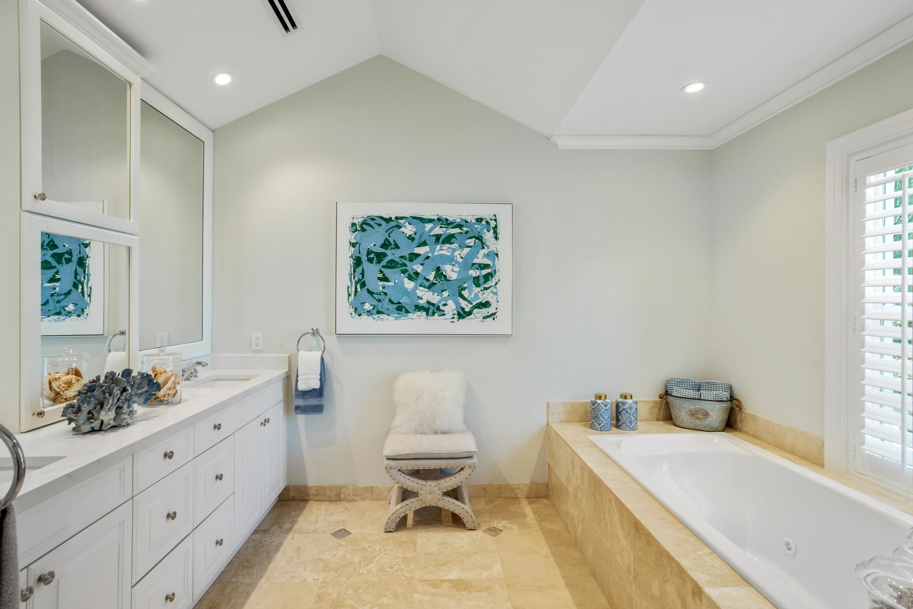 327 Arabian Road, Palm Beach, FL 33480 — photo 12 of 23