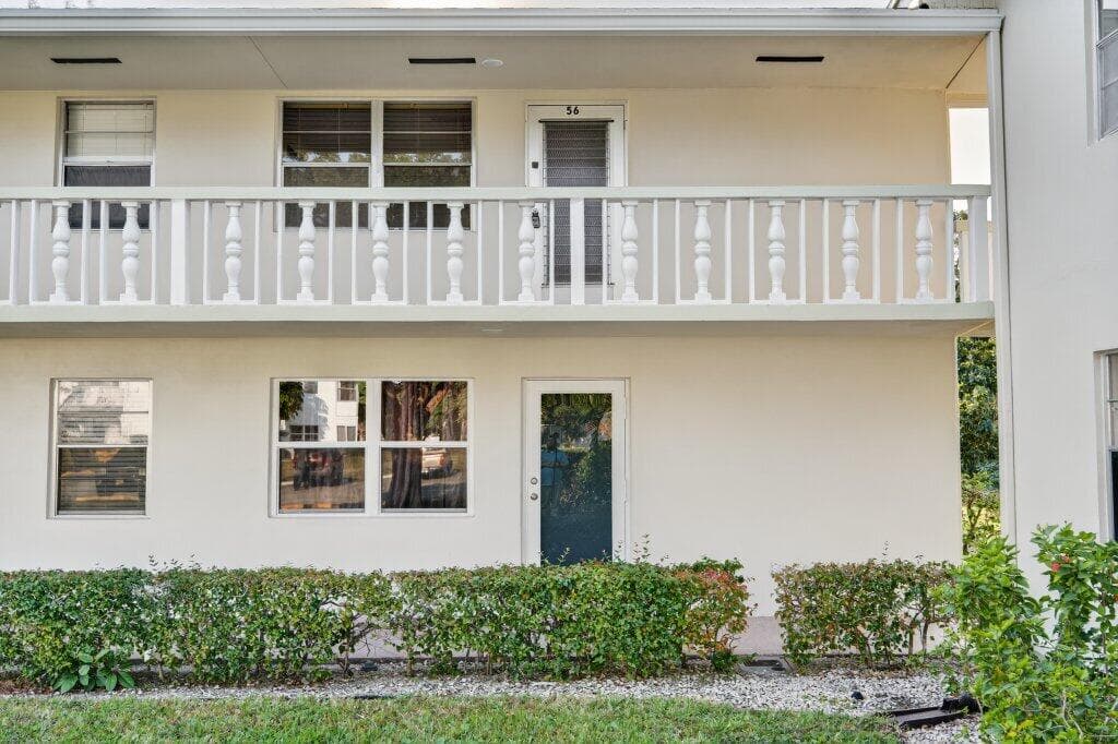 56 Windsor C, West Palm Beach, FL 33417 — photo 4 of 35