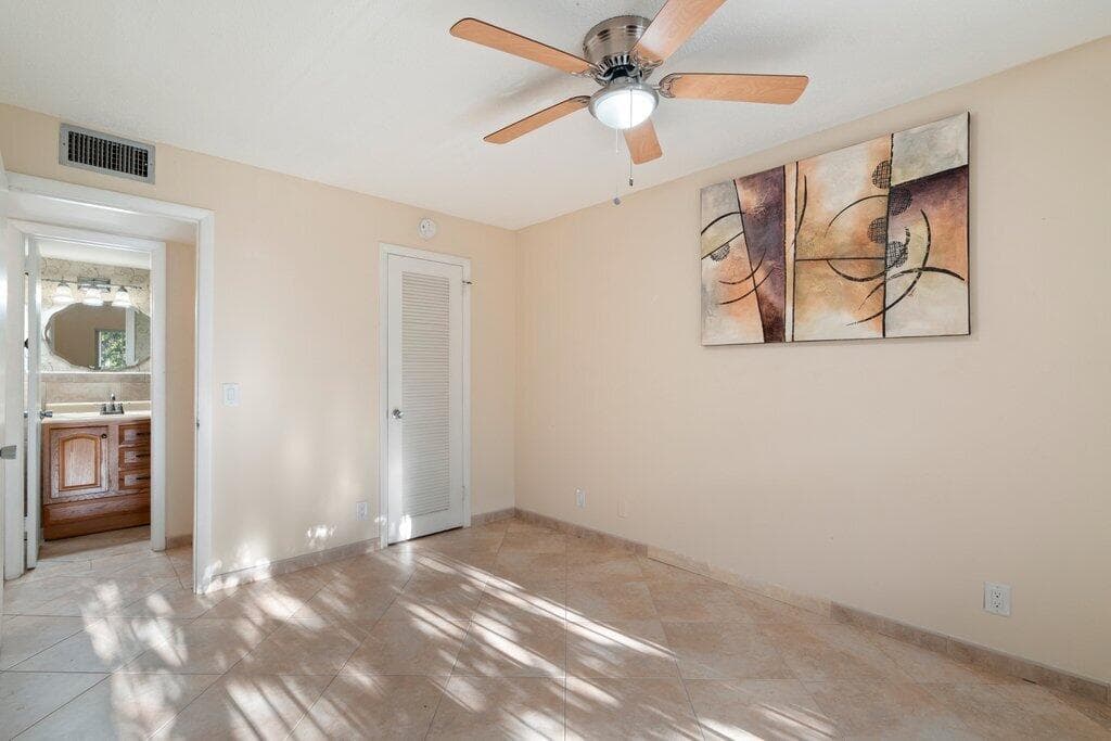 56 Windsor C, West Palm Beach, FL 33417 — photo 20 of 35