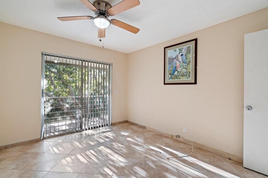 56 Windsor C, West Palm Beach, FL 33417 — photo 23 of 35