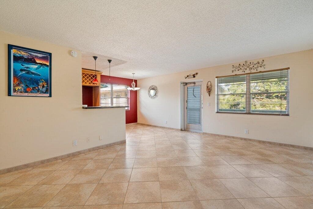 56 Windsor C, West Palm Beach, FL 33417 — photo 16 of 35