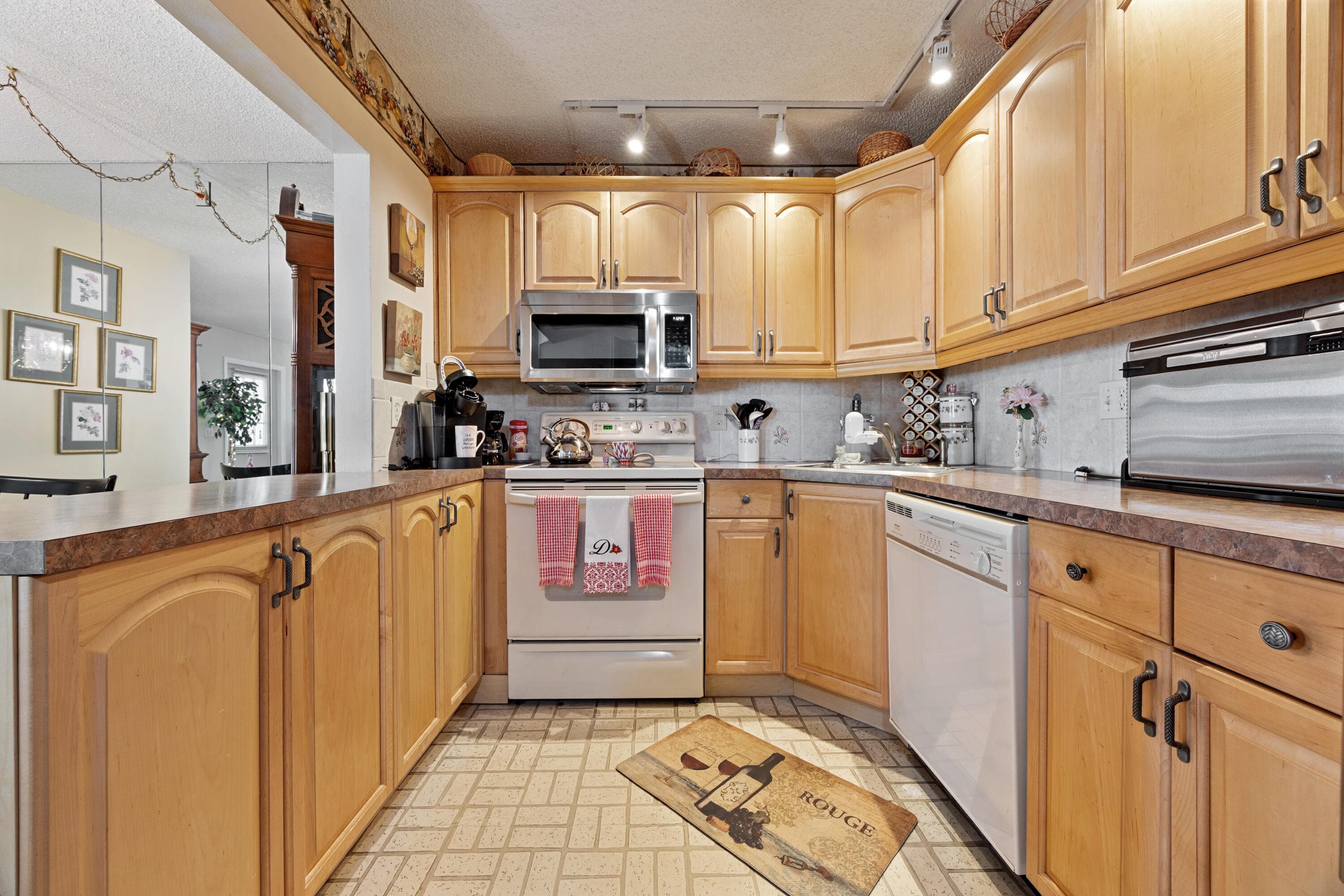 306 Pine Ridge Circle B-2, Greenacres, FL 33463 — photo 8 of 15
