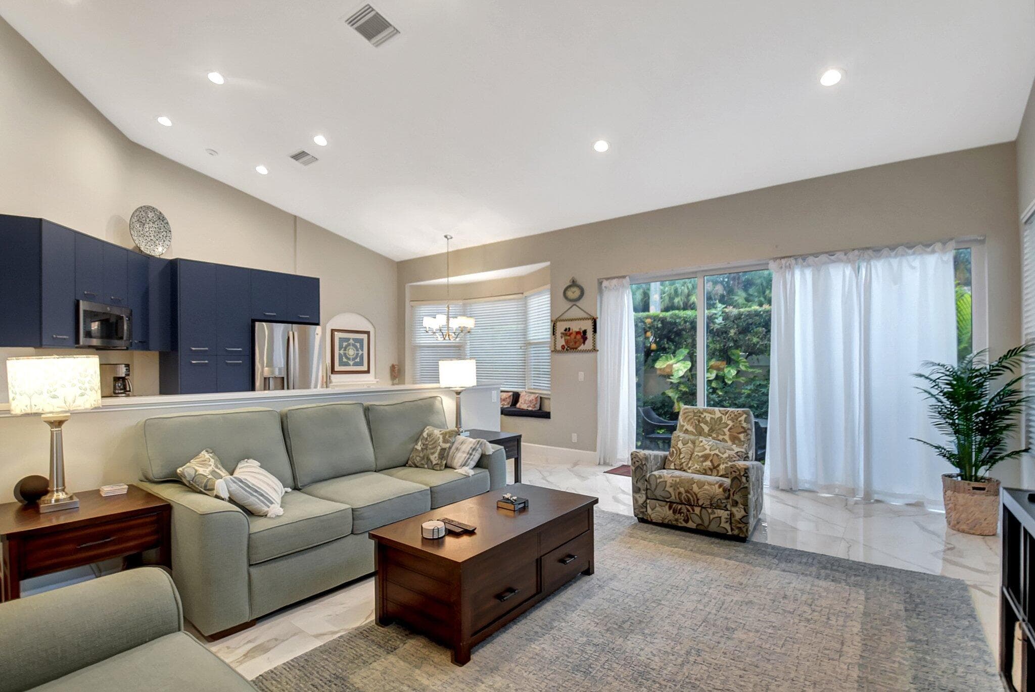 8180 Sandpiper Way, West Palm Beach, FL 33412 — photo 5 of 26
