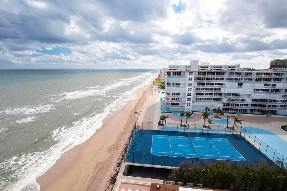 3546 S Ocean Boulevard 811, South Palm Beach, FL 33480 — photo 1 of 1