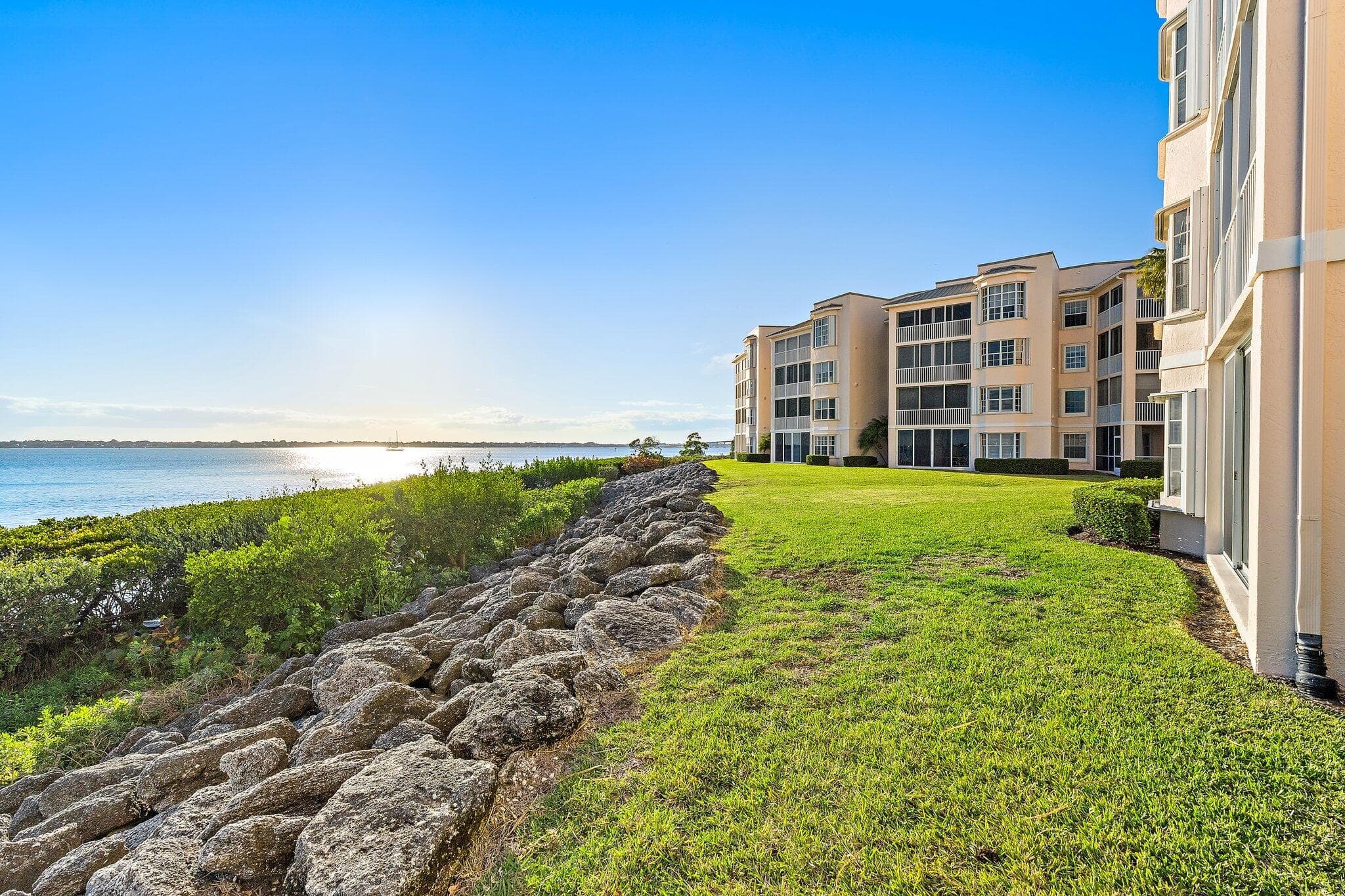 5800 NE Island Cove Way 2107, Stuart, FL 34996 — photo 41 of 43