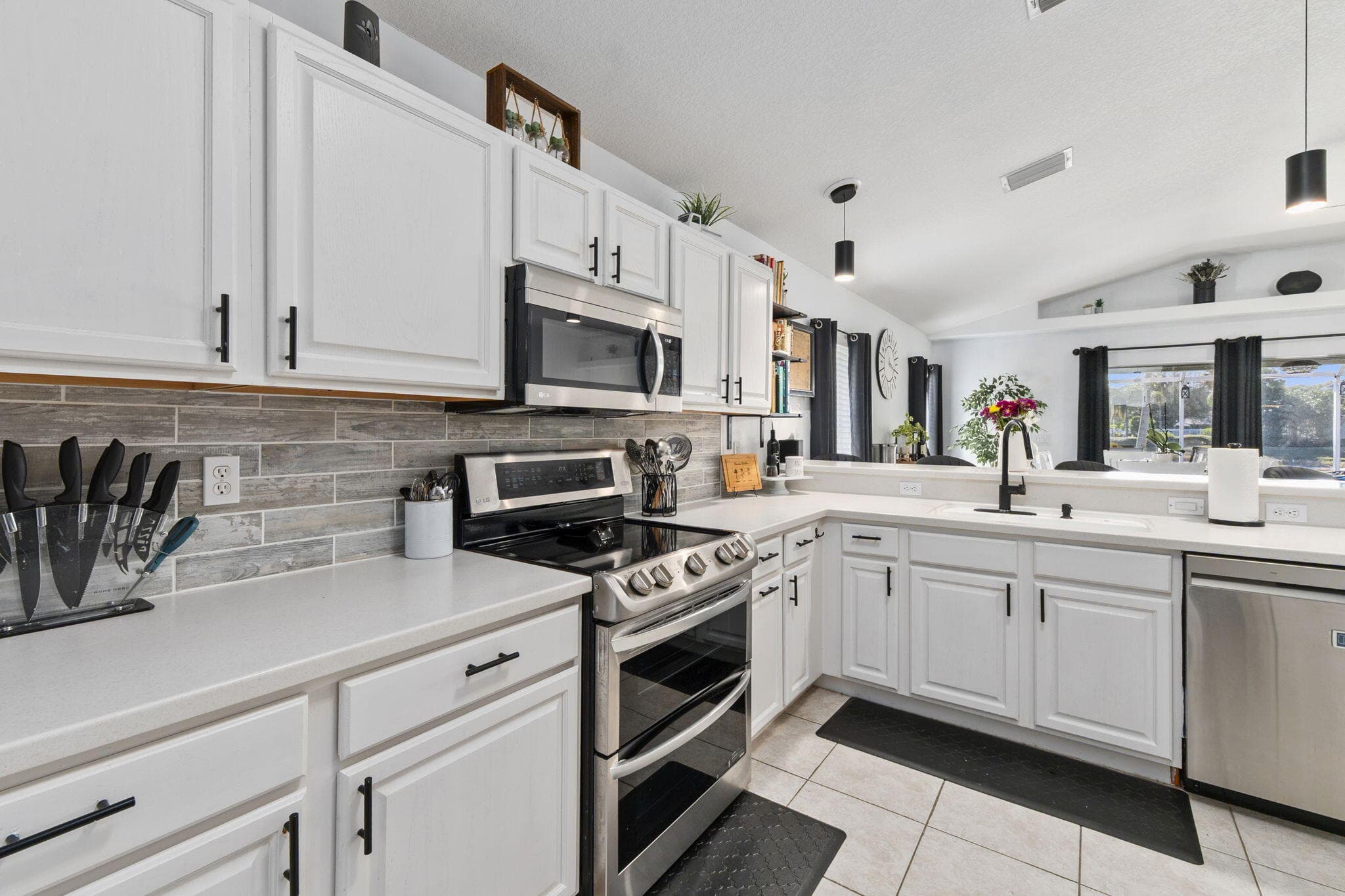 524 SW Cyrilla Trail SW, Port St. Lucie, FL 34953 — photo 8 of 28
