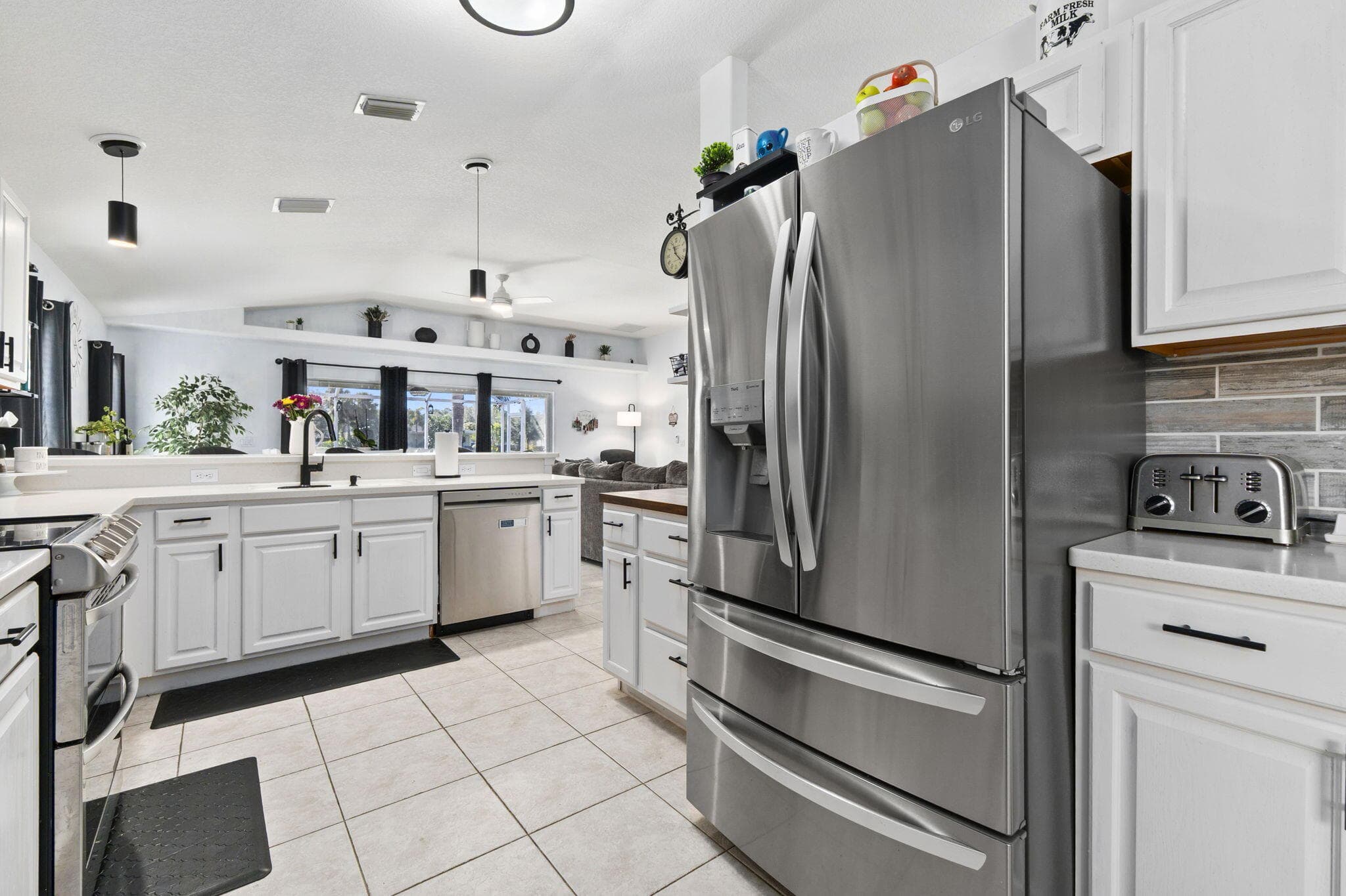 524 SW Cyrilla Trail SW, Port St. Lucie, FL 34953 — photo 9 of 28