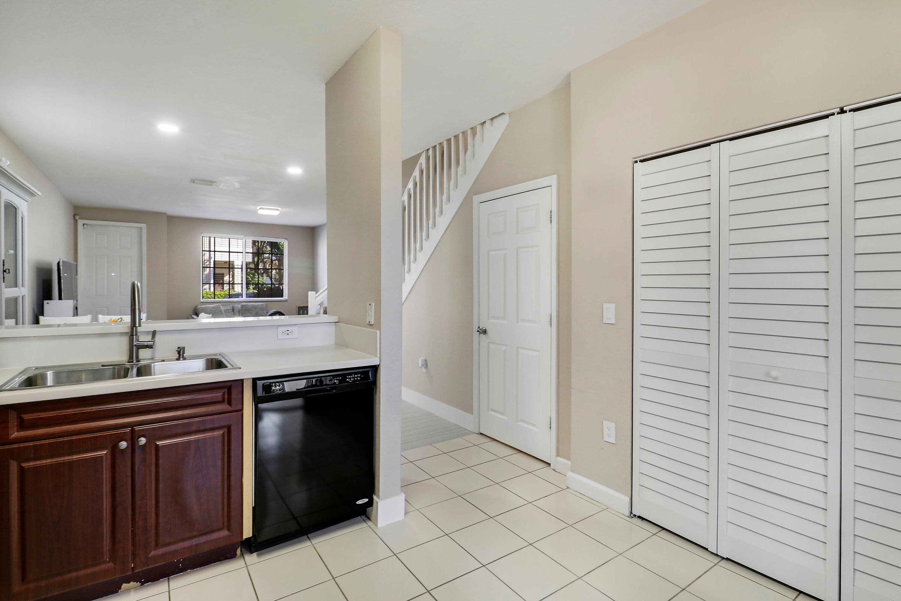 4170 Napoli Lake Drive, Riviera Beach, FL 33410 — photo 18 of 36