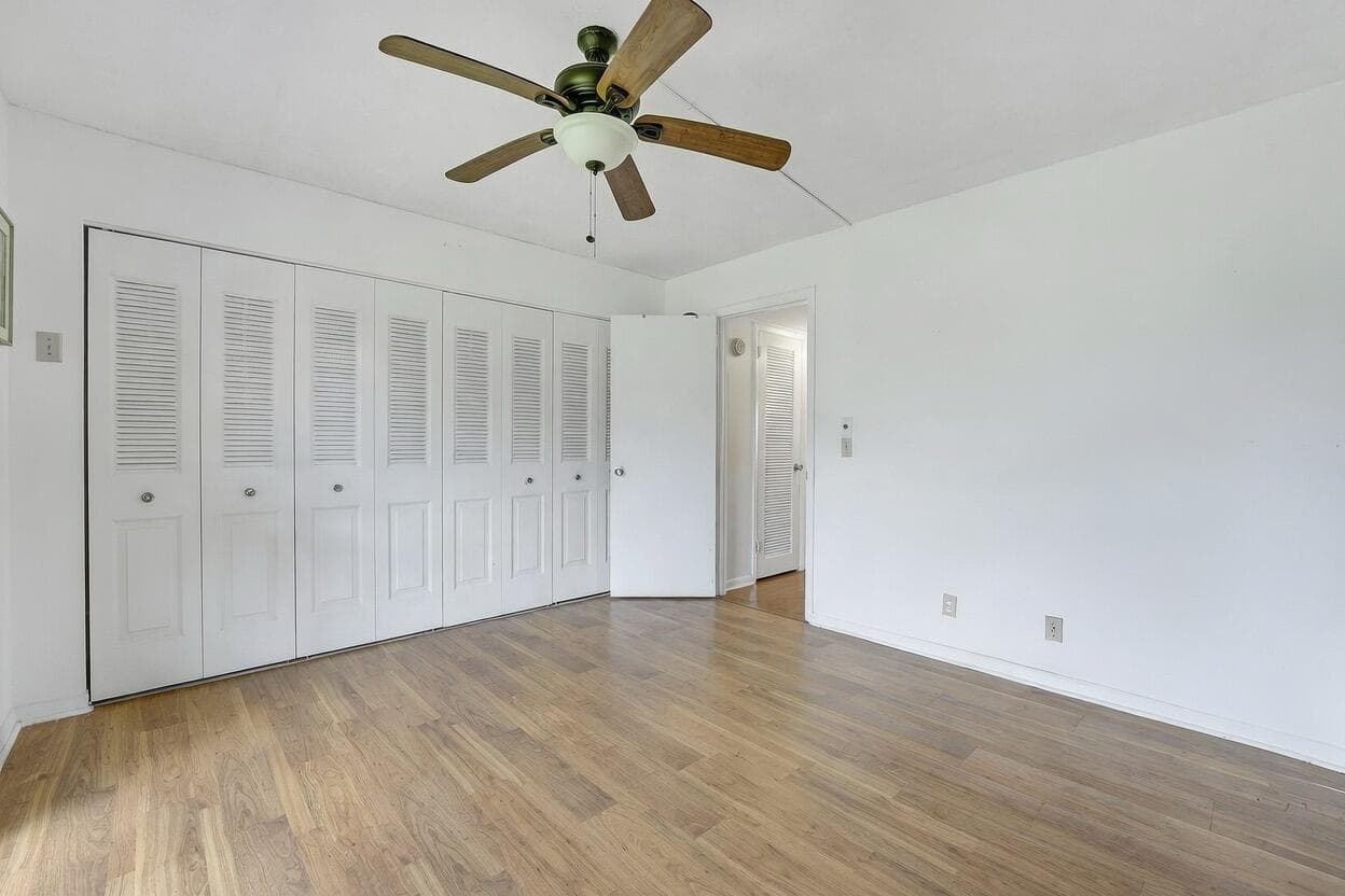 120 Windsor F, West Palm Beach, FL 33417 — photo 15 of 19