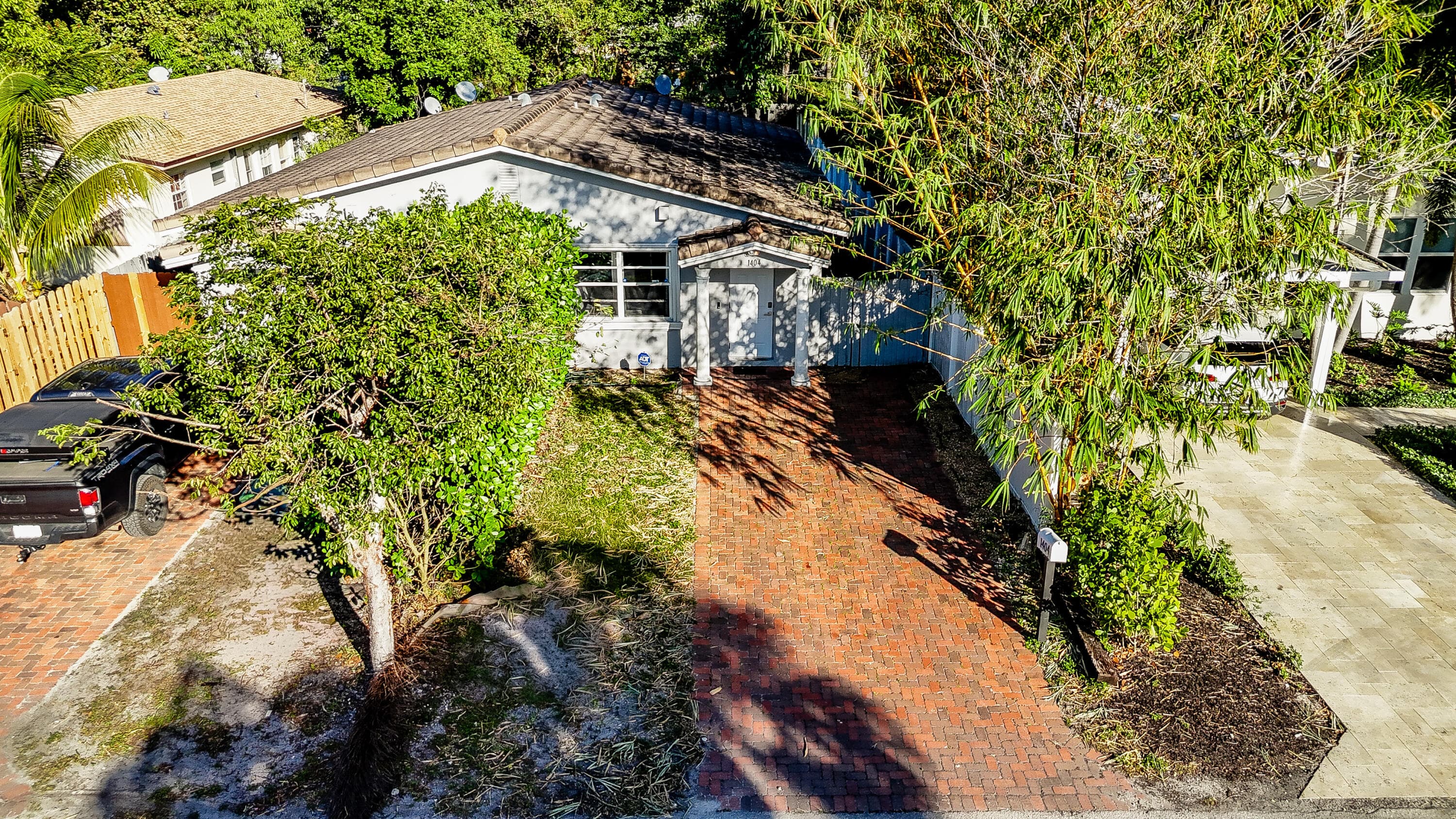 1404 NW 4th Avenue, Fort Lauderdale, FL 33311 — photo 6 of 27