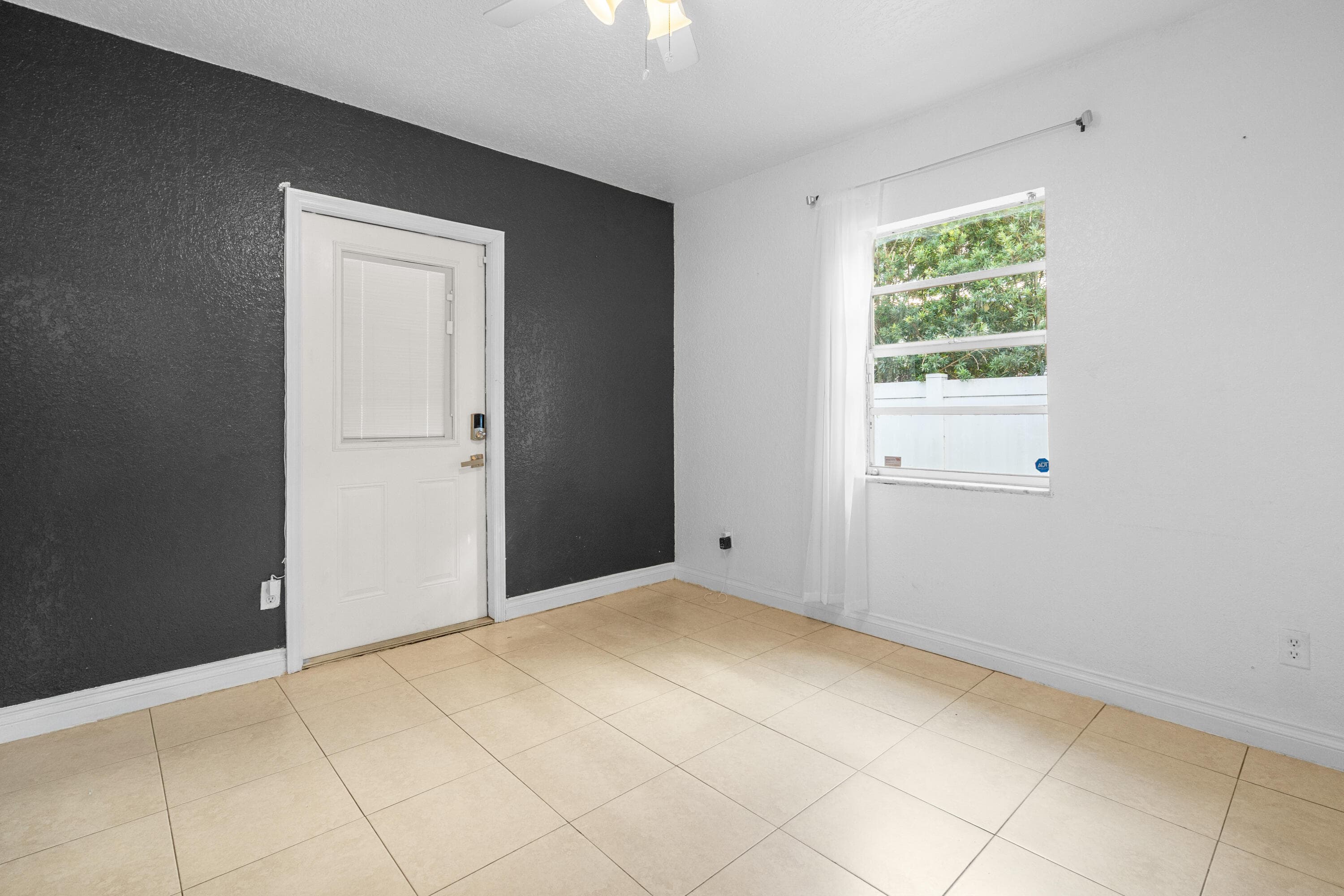1404 NW 4th Avenue, Fort Lauderdale, FL 33311 — photo 19 of 27