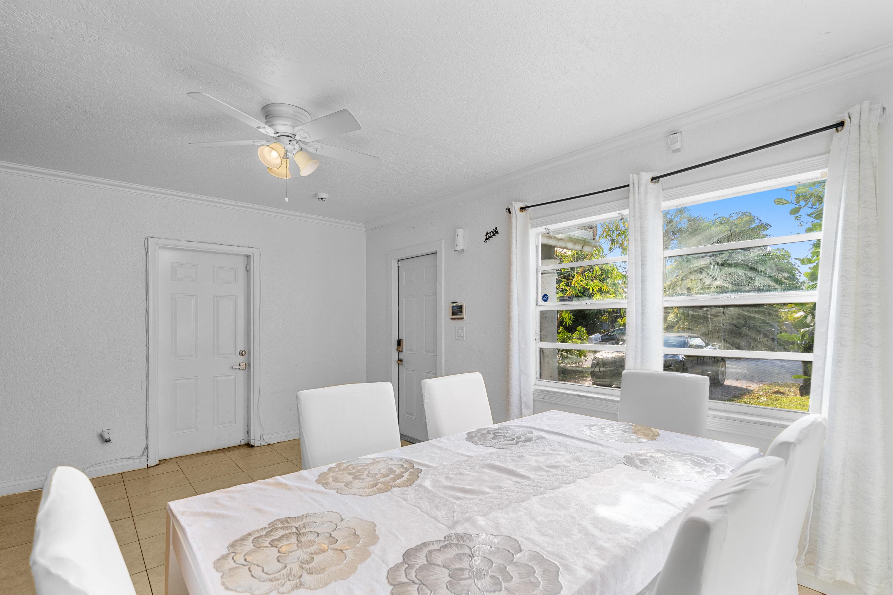 1404 NW 4th Avenue, Fort Lauderdale, FL 33311 — photo 7 of 27