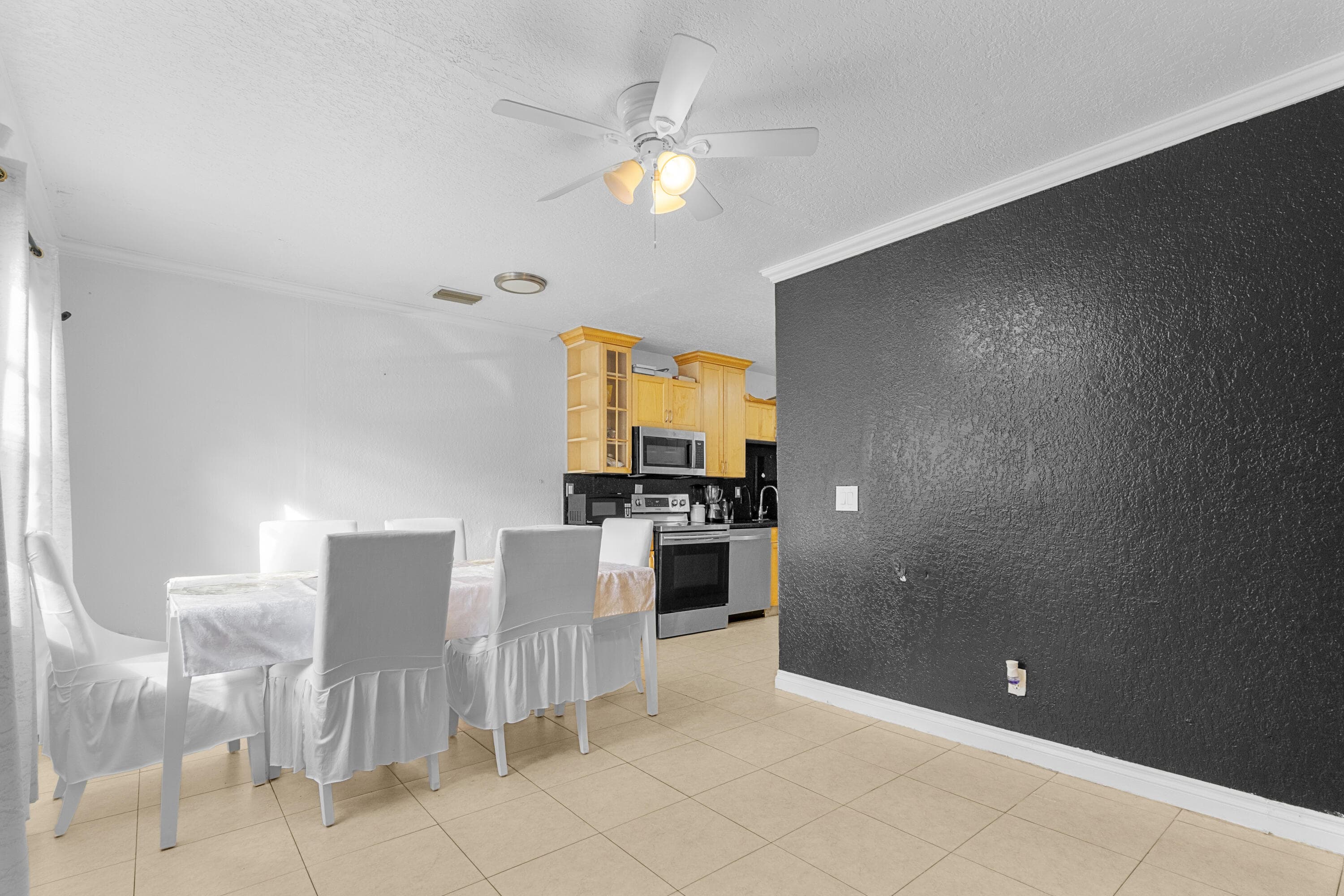 1404 NW 4th Avenue, Fort Lauderdale, FL 33311 — photo 9 of 27
