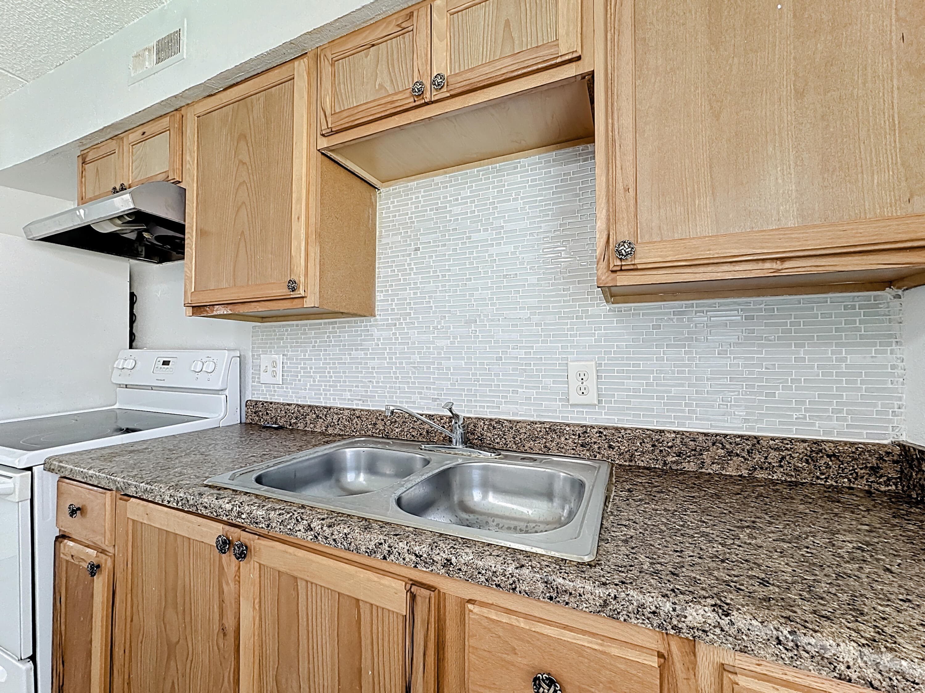 694 Michigan Court 3, St. Cloud, FL 34769 — photo 8 of 22
