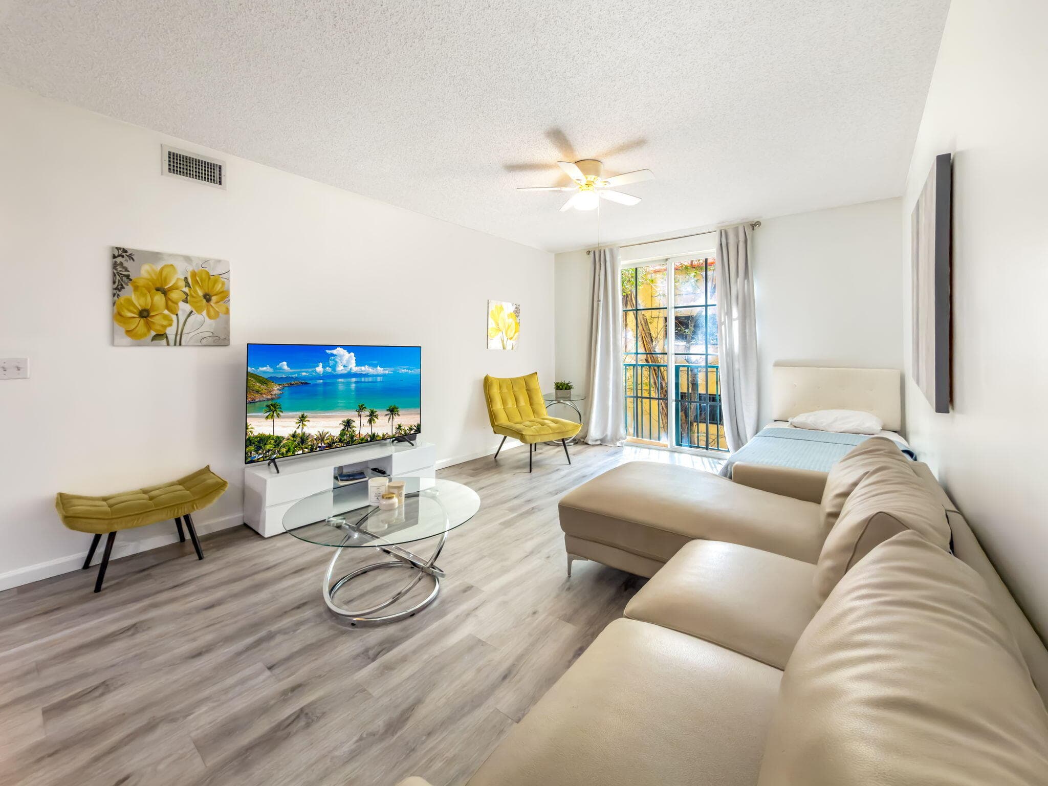 630 S Sapodilla Avenue 218, West Palm Beach, FL 33401 — photo 8 of 39