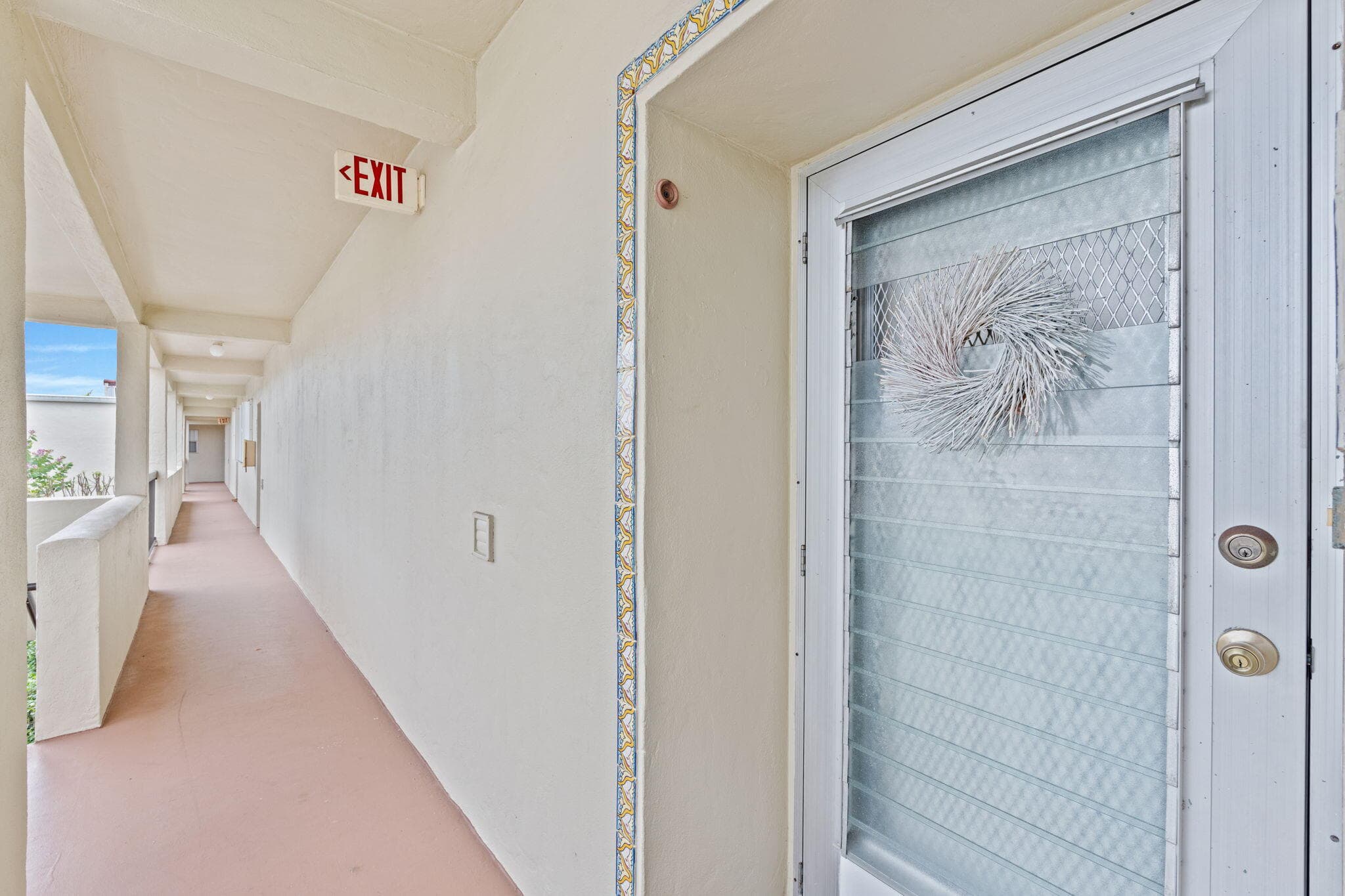 2540 Boundbrook Boulevard 209, Palm Springs, FL 33406 — photo 1 of 45