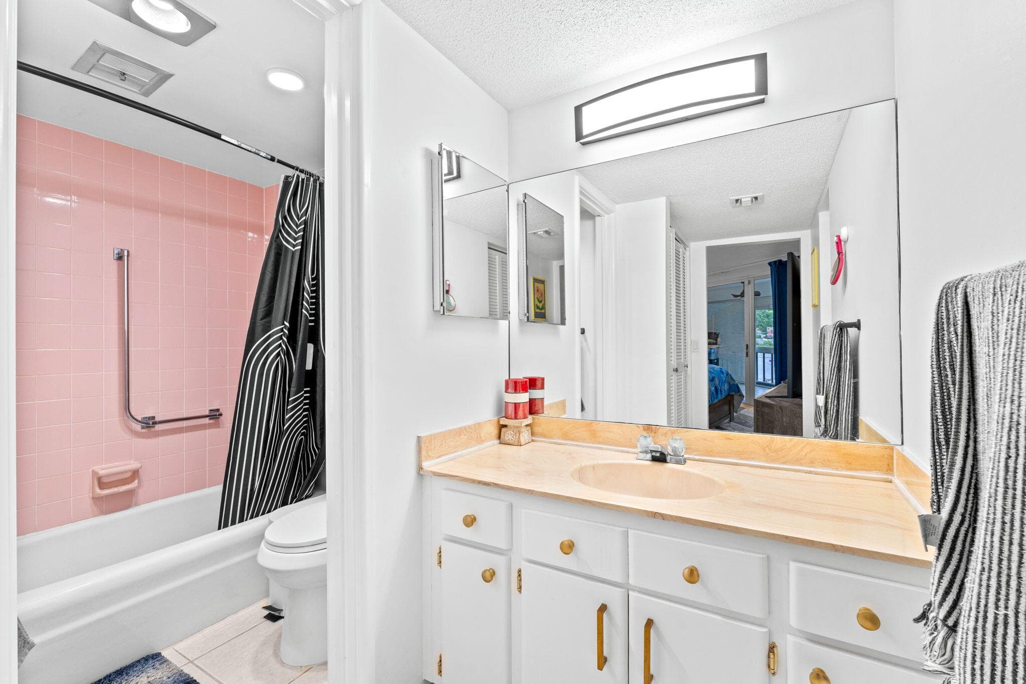 2540 Boundbrook Boulevard 209, Palm Springs, FL 33406 — photo 18 of 45