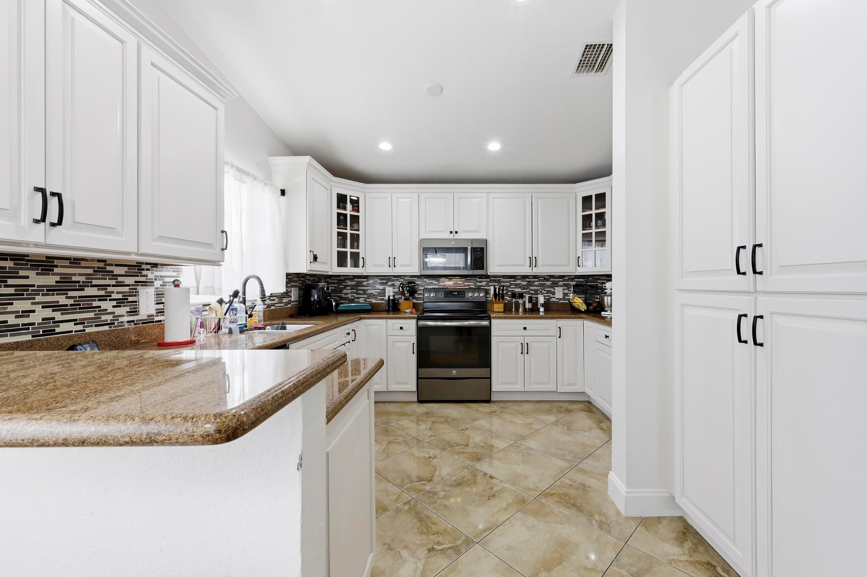 340 Hammocks Trail, Greenacres, FL 33413 — photo 10 of 36