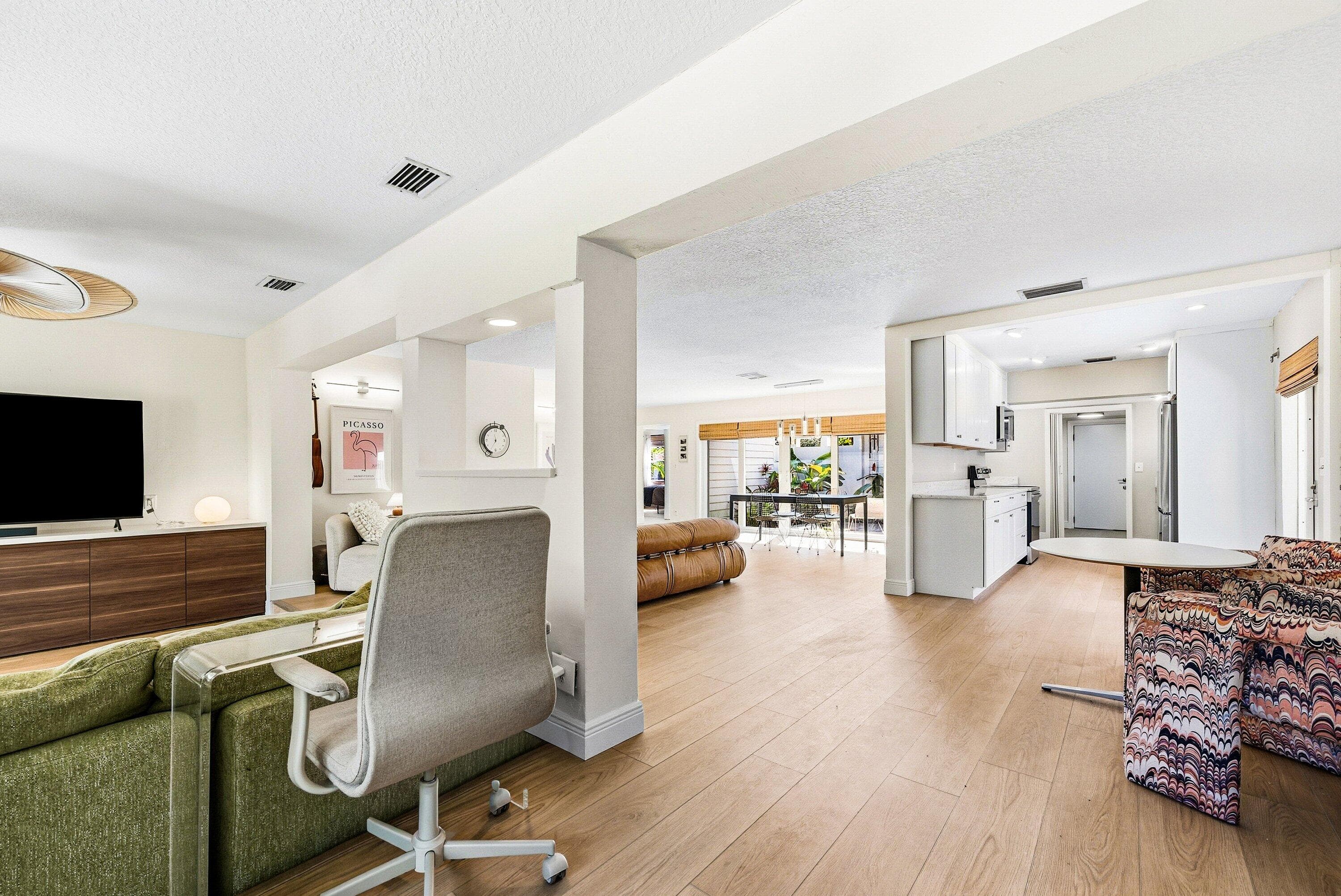 435 NE 35th Street, Boca Raton, FL 33431 — photo 15 of 60