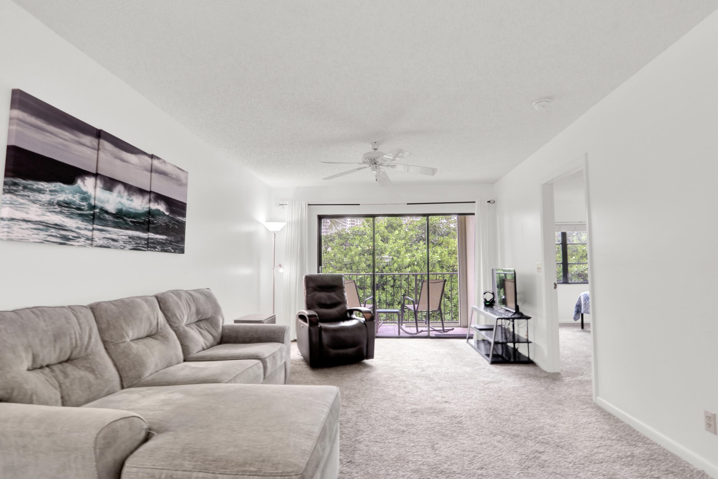 115 Bamboo Road 205, Palm Beach Shores, FL 33404 — photo 11 of 37